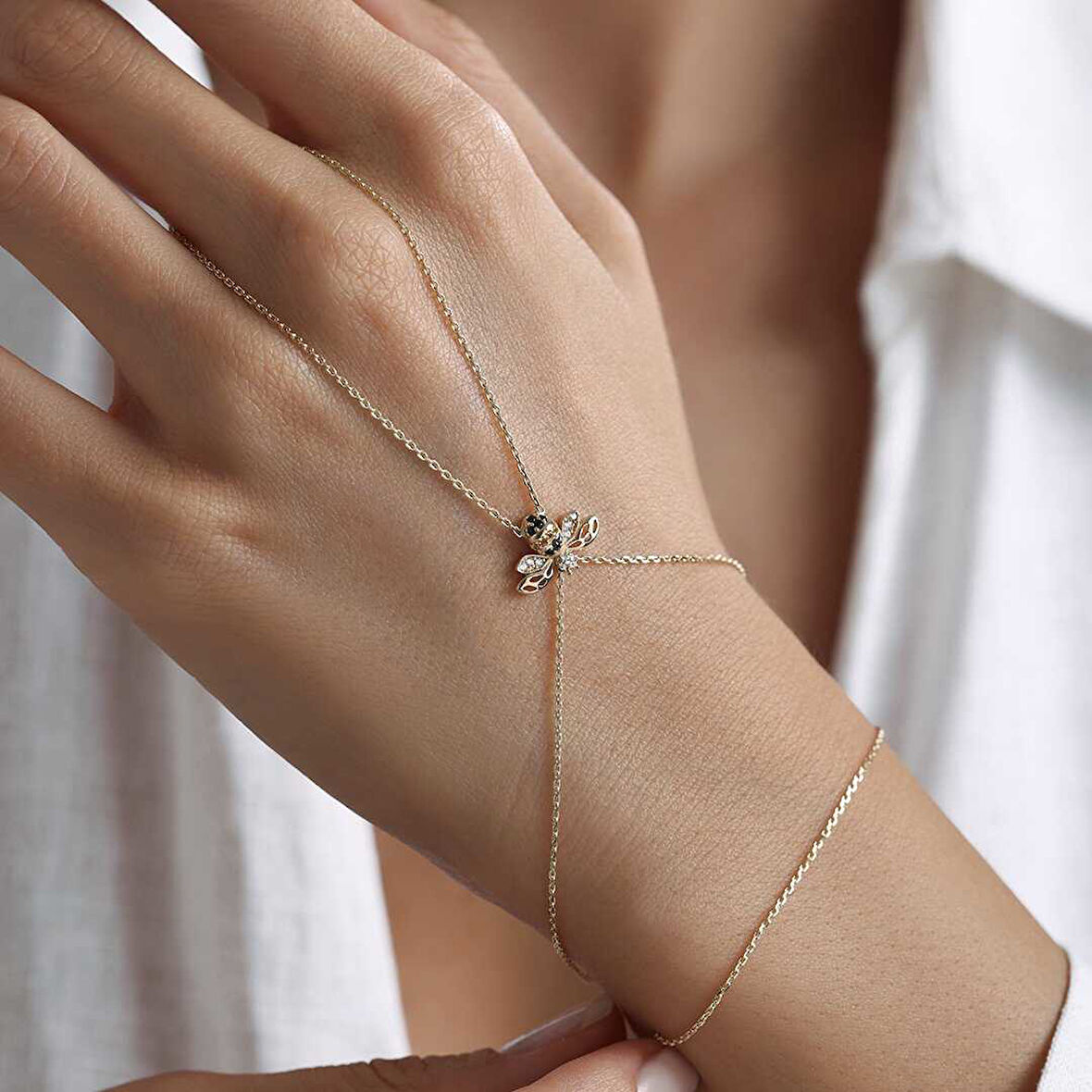 Taşlı Arı Şahmeran