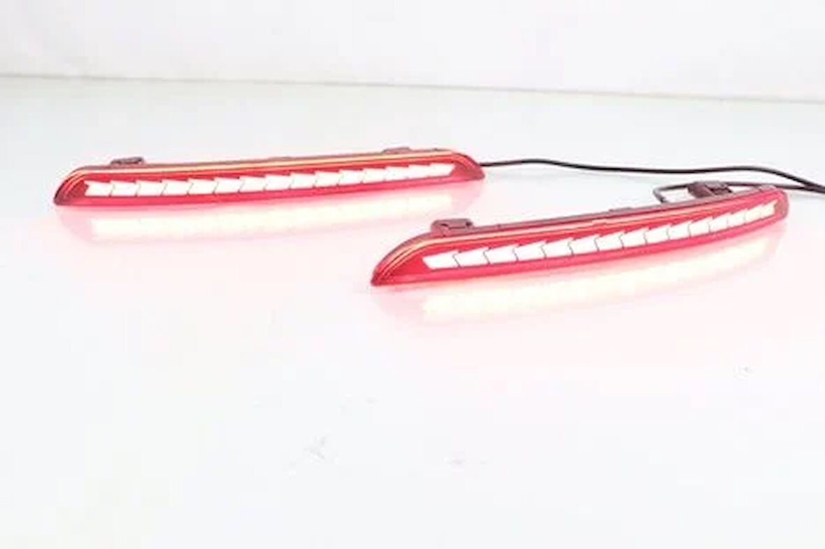 Honda Civic 2022 İçin Arka Tampon Sis Ledi Kırmızı