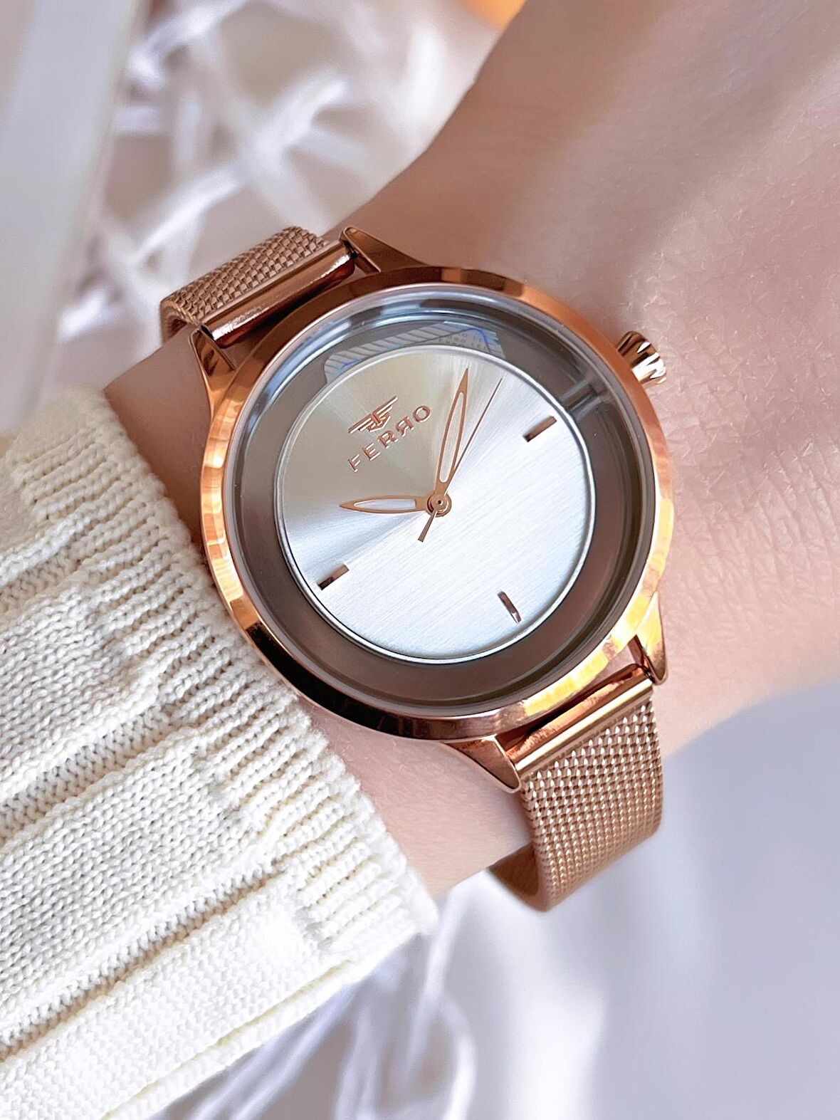 Ferro Hasır Kordonlu Rose Gold Kararmaz Renk Atmaz 3 Atm  Özel Tasarım Kadın Kol Saati BMN8C1112FF