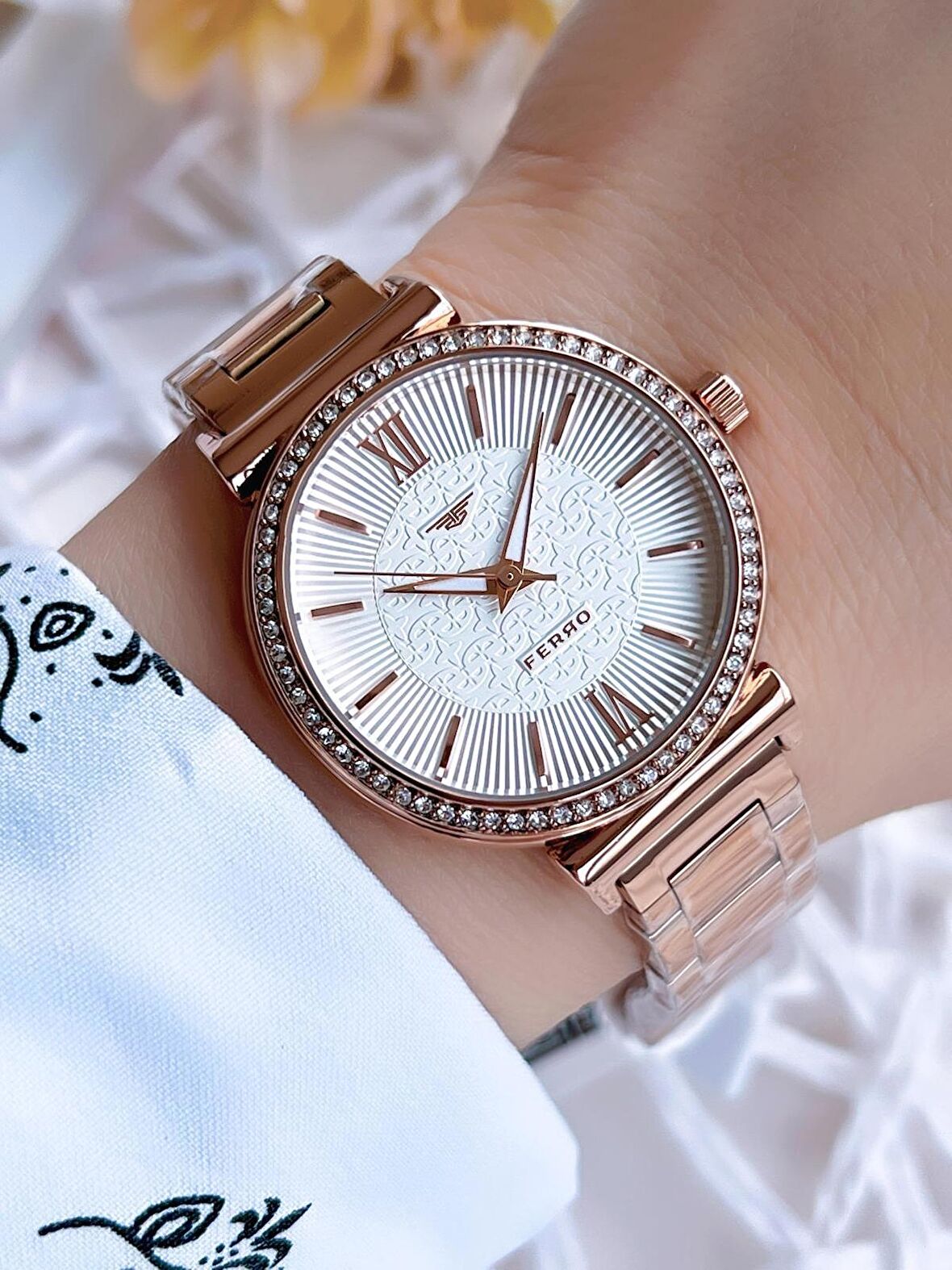 Ferro Rose Gold Renk 3 Atm Suya Dayanıklı Çelik Kordon Özel Tasarım Kadın Kol Saati BF2994AWT