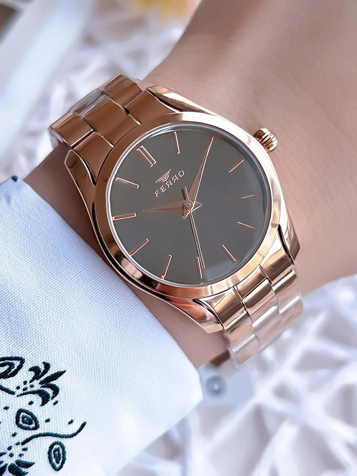 Ferro Rose Gold Renk 3 Atm Suya Dayanıklı Çelik Kordon Özel Tasarım Kadın Kol Saati BF21071AWT