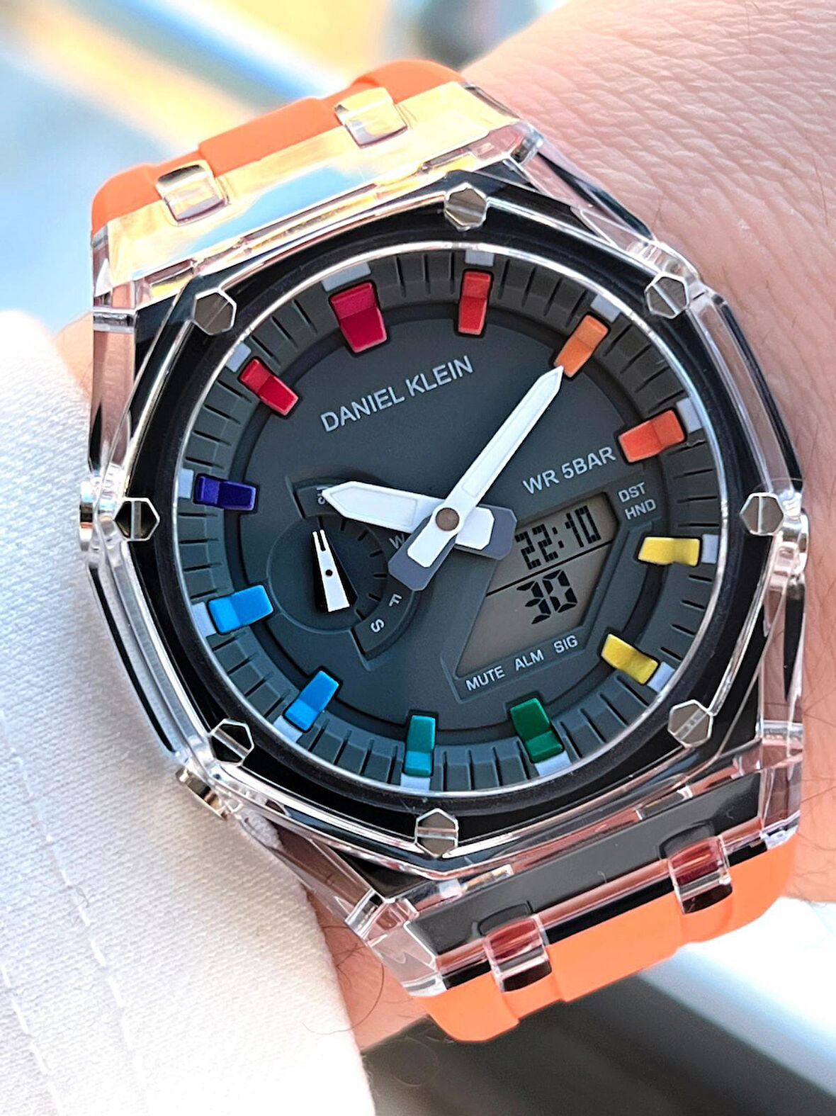 Daniel Klein Silikon Kordon Dijital&Analog 50 Mt Suya Dayanıklı Erkek Kol Saati EDK.2100.1