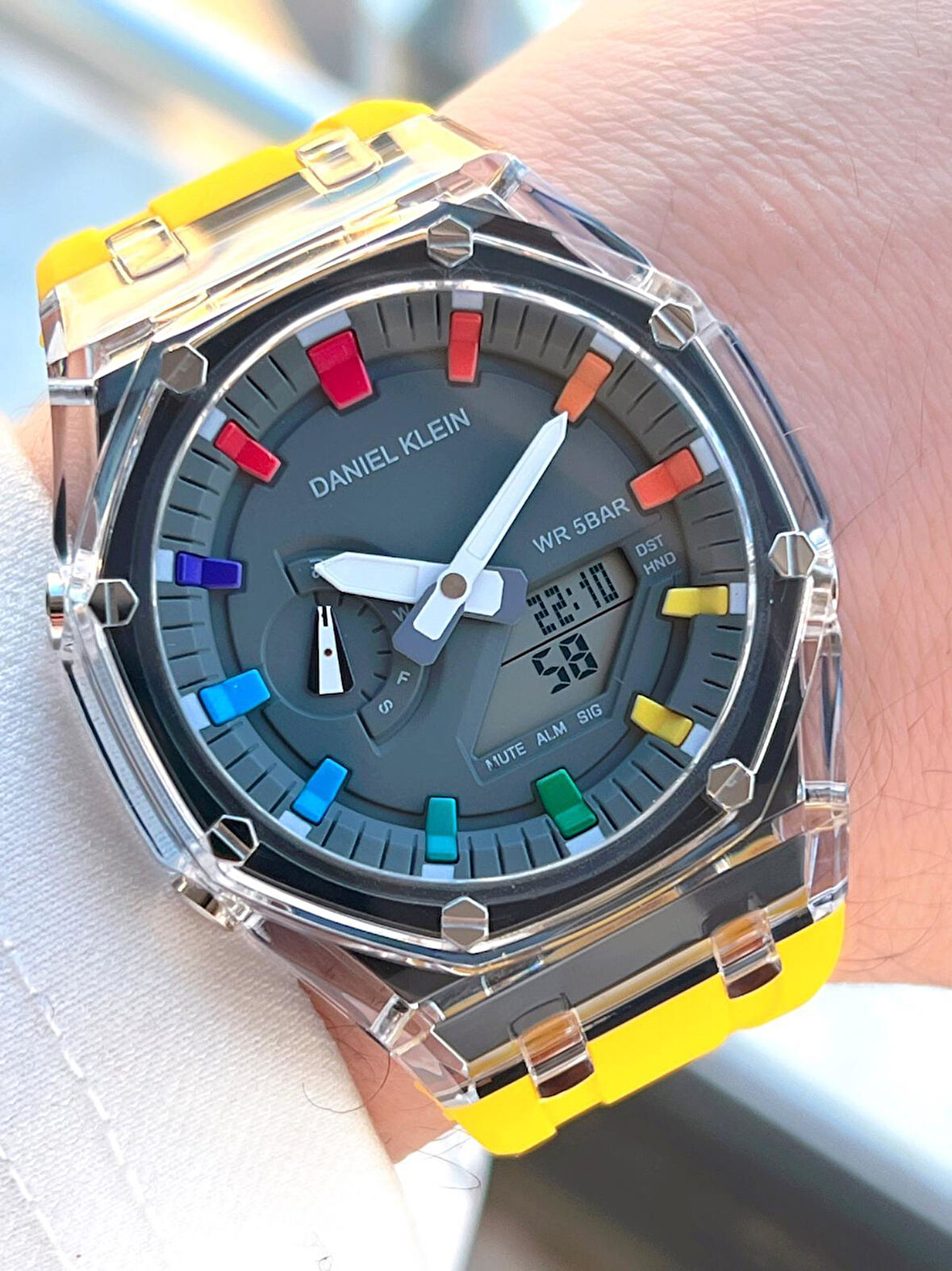 Daniel Klein Silikon Kordon Dijital&Analog 50 Mt Suya Dayanıklı Erkek Kol Saati EDK.2100.2