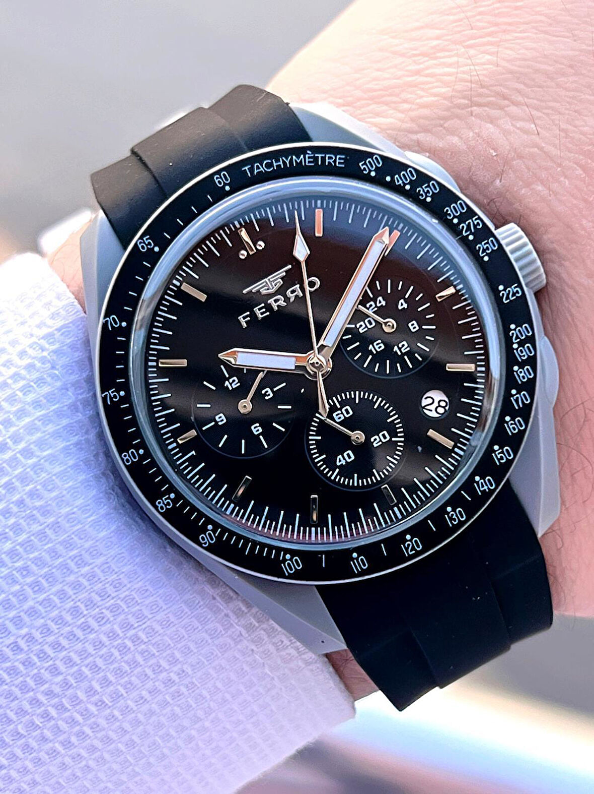 Ferro Silikon Kordon 5 Atm Suya Dayanıklı Fonksiyonları Aktif Spor Gençlere Özel Erkek Saati 1140.M1