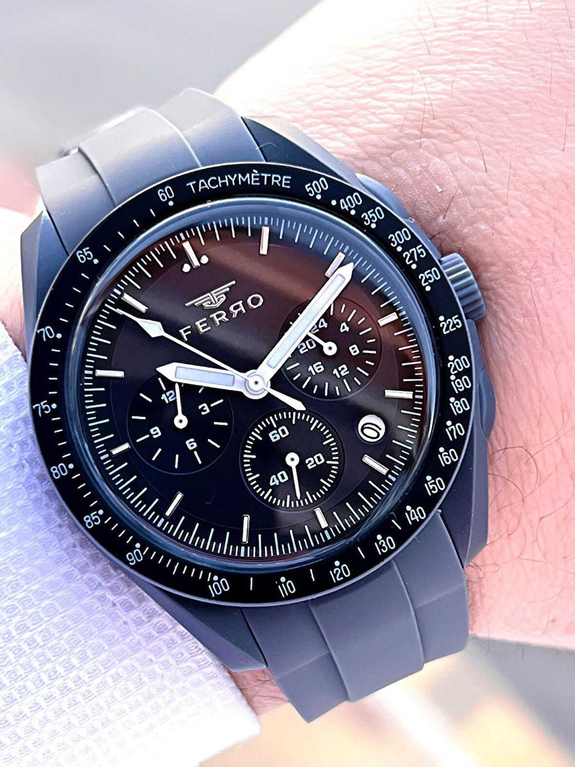 Ferro Silikon Kordon 5 Atm Suya Dayanıklı Fonksiyonları Aktif Spor Gençlere Özel Erkek Saati 1140.M2