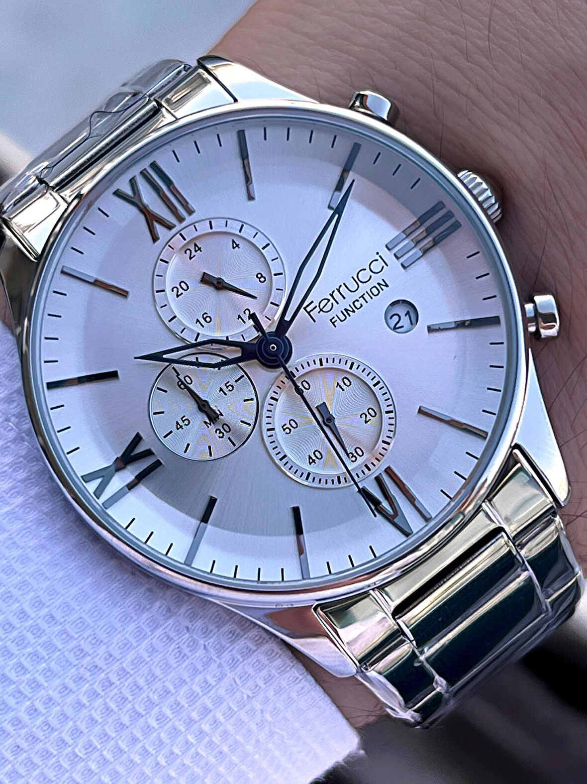 Ferrucci 2 Yıl Garantili Çelik Kordon İç Kadran Özellikleri Aktif 3 Atm Erkek Kol Saati EF.14079.01