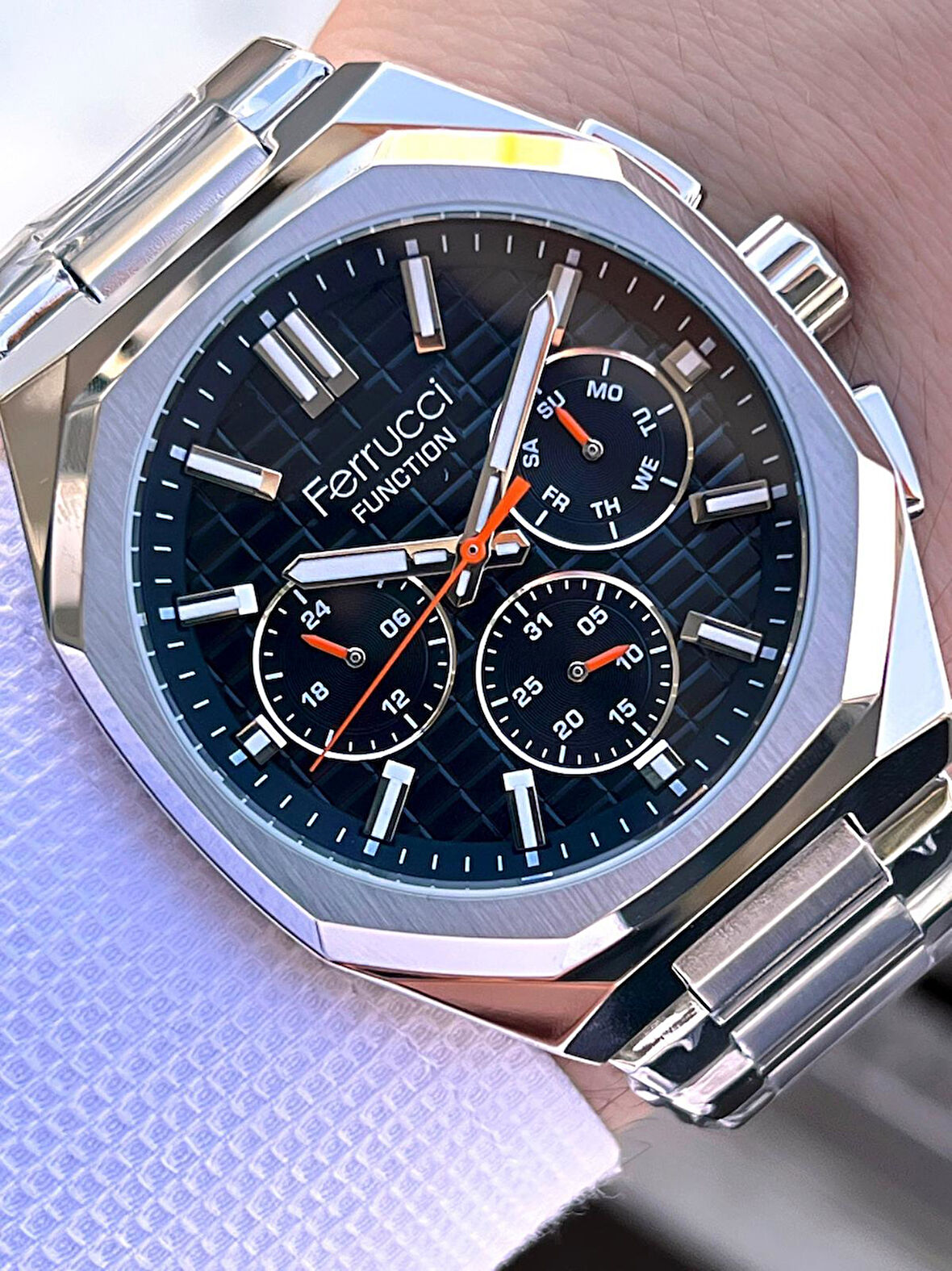 Ferrucci 2 Yıl Garantili Çelik Kordon İç Kadran Özellikleri Aktif 3 Atm Erkek Kol Saati EF.03372.01