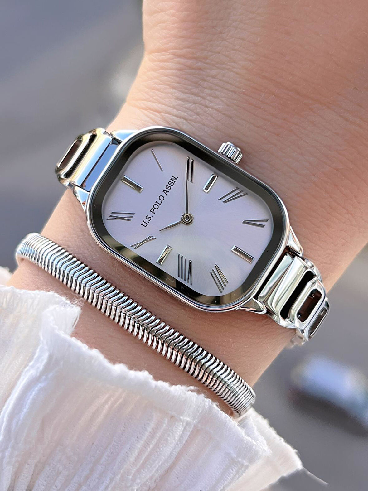 U.S.POLO ASSN Çelik Kordon 3 Atm Suya Dayanıklı Kadın Kol Saati+Bileklik Hediyeli USPA.2111.M01