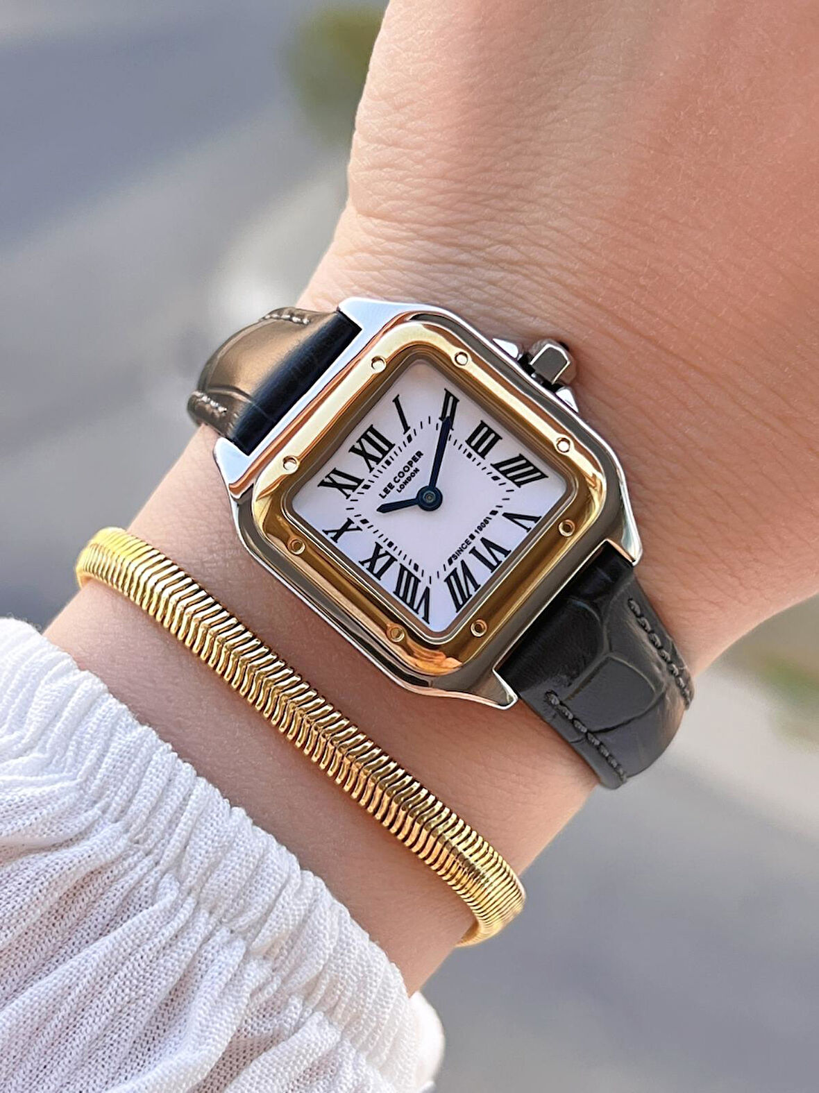 Lee Cooper Deri Kordonlu 3 Atm Suya Dayanıklı 2 Yıl Garantili Kadın Kol Saati BLC08191.231