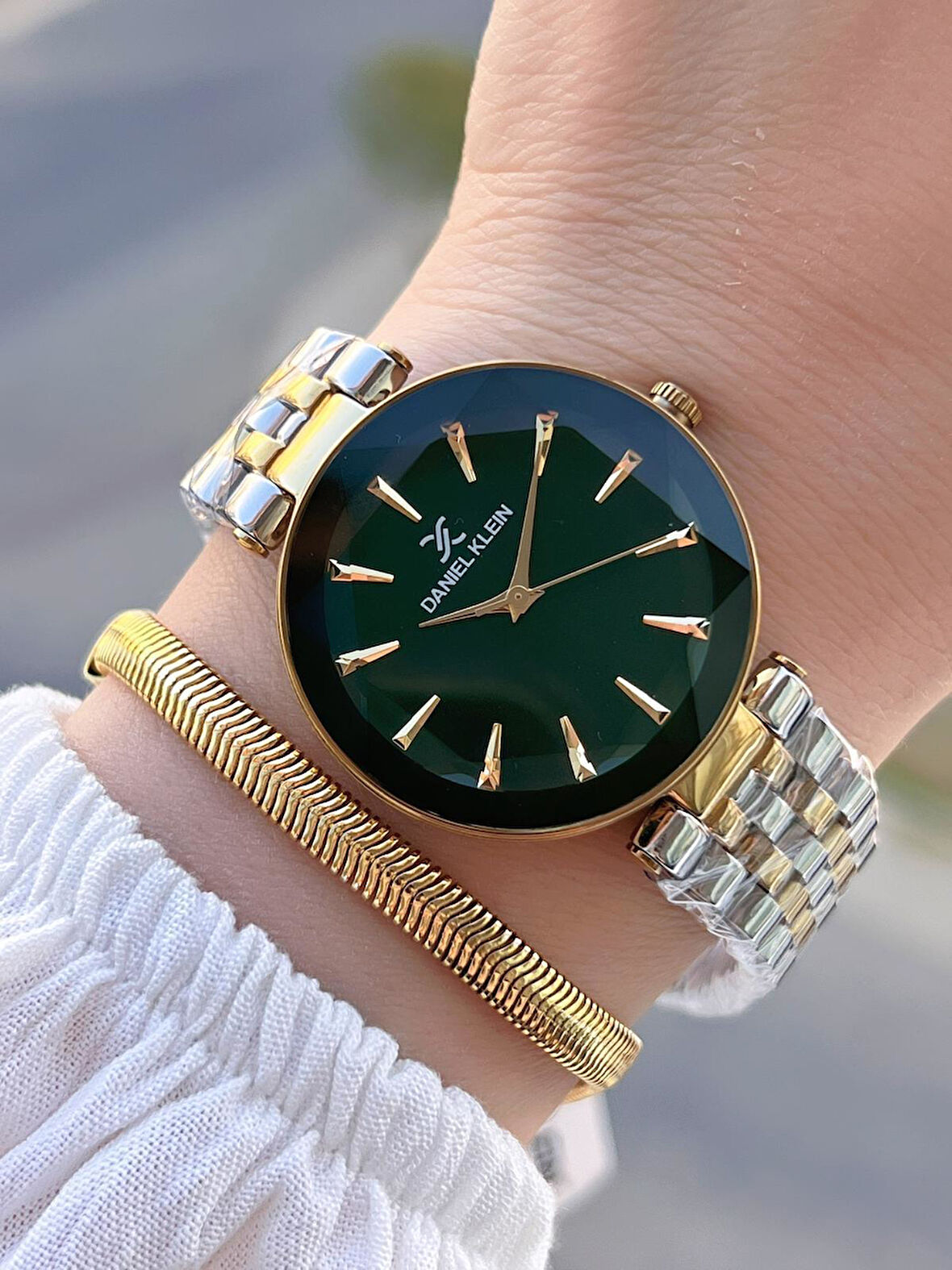 Daniel Klein Özel Kesme Camlı 3 Atm Suya Dayanıklı 2 Yıl Garantili Kadın Kol Saati+Bileklik V.92601.4