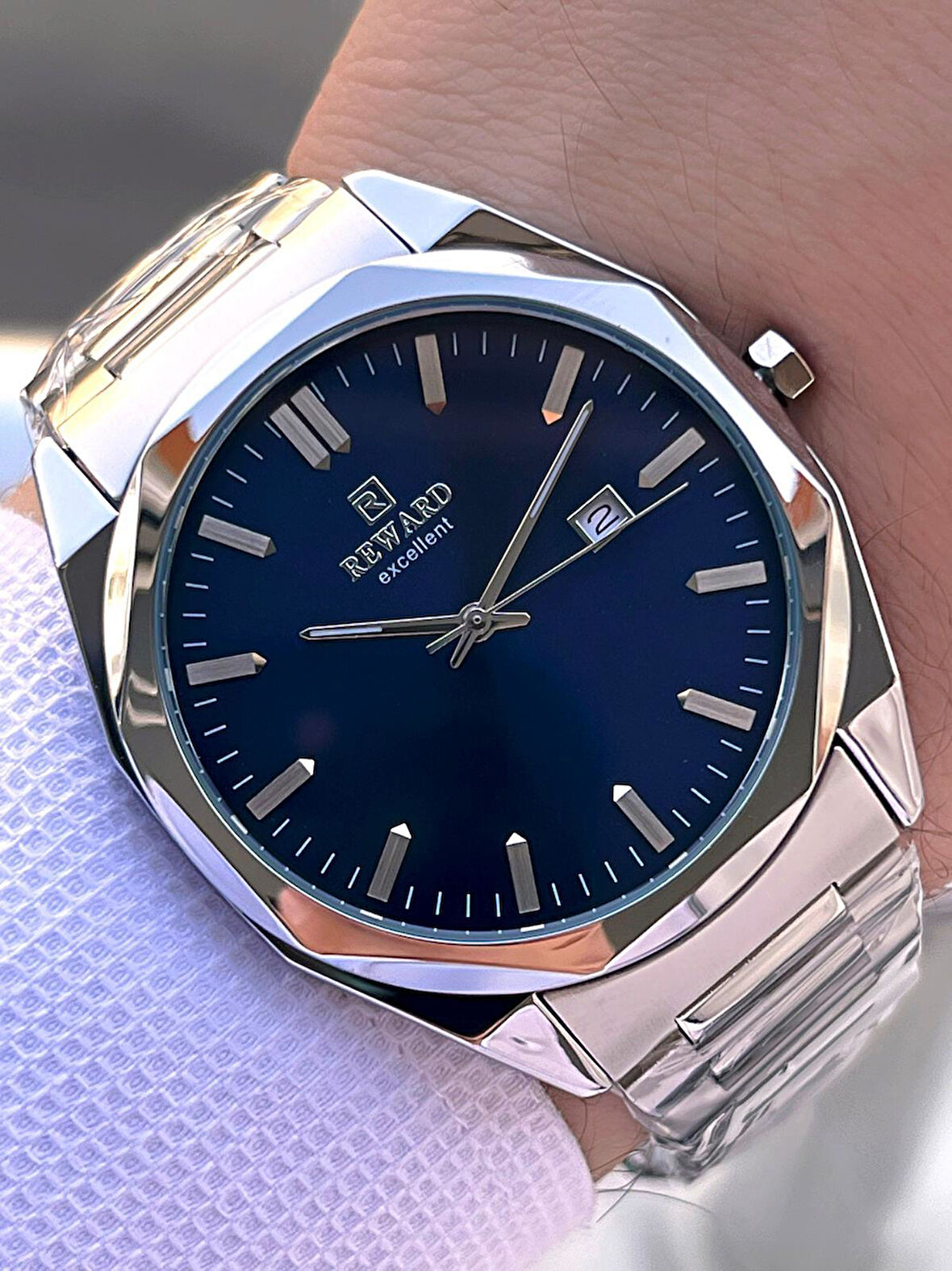 Reward Çelik Kordon 5 Atm Suya Dayanıklı Takvimli Kadran 2 Yıl Garantili Erkek Kol Saati WE.147131.2