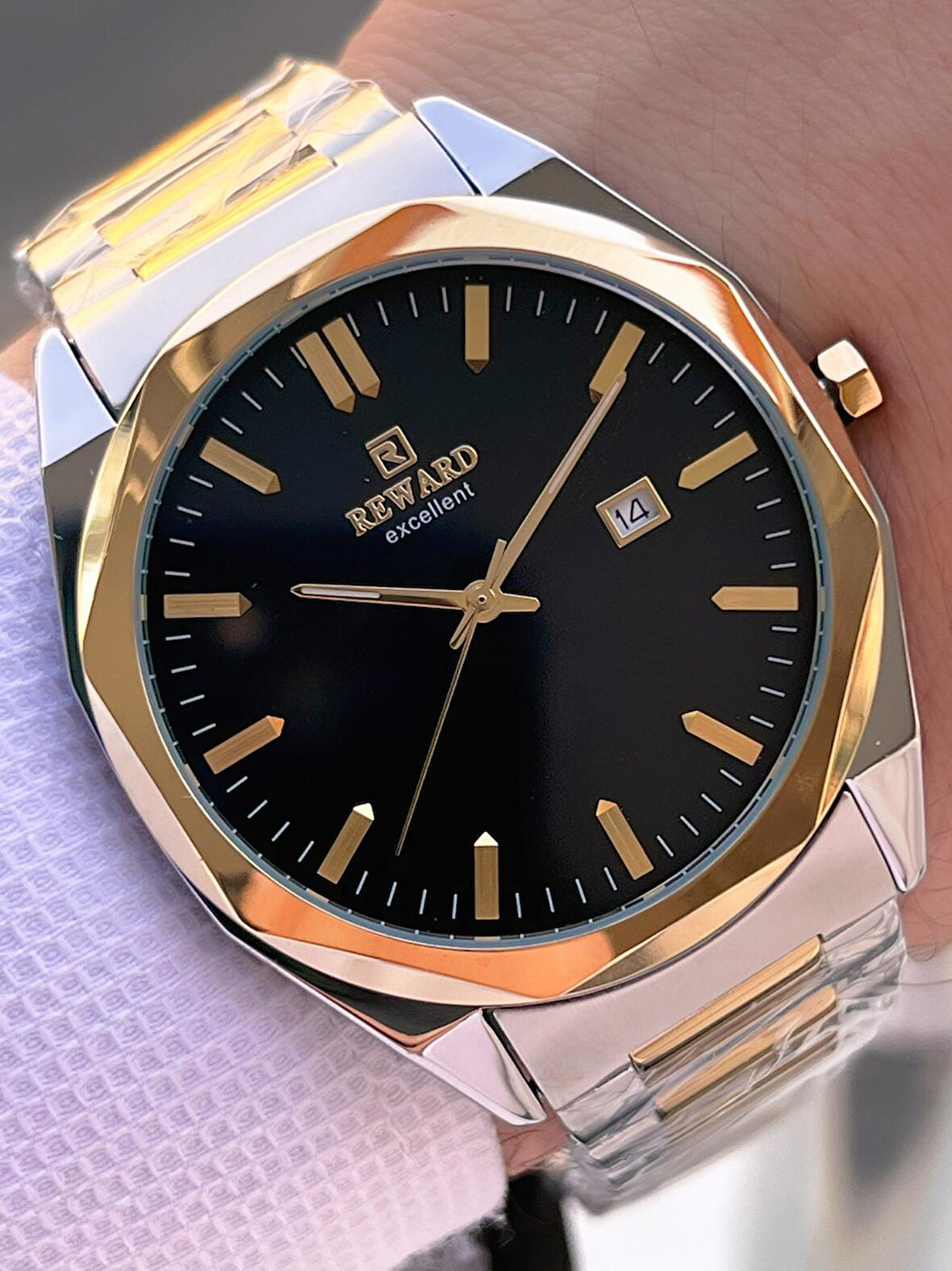 Reward Çelik Kordon 5 Atm Suya Dayanıklı Takvimli Kadran 2 Yıl Garantili Erkek Kol Saati WE.147131.4