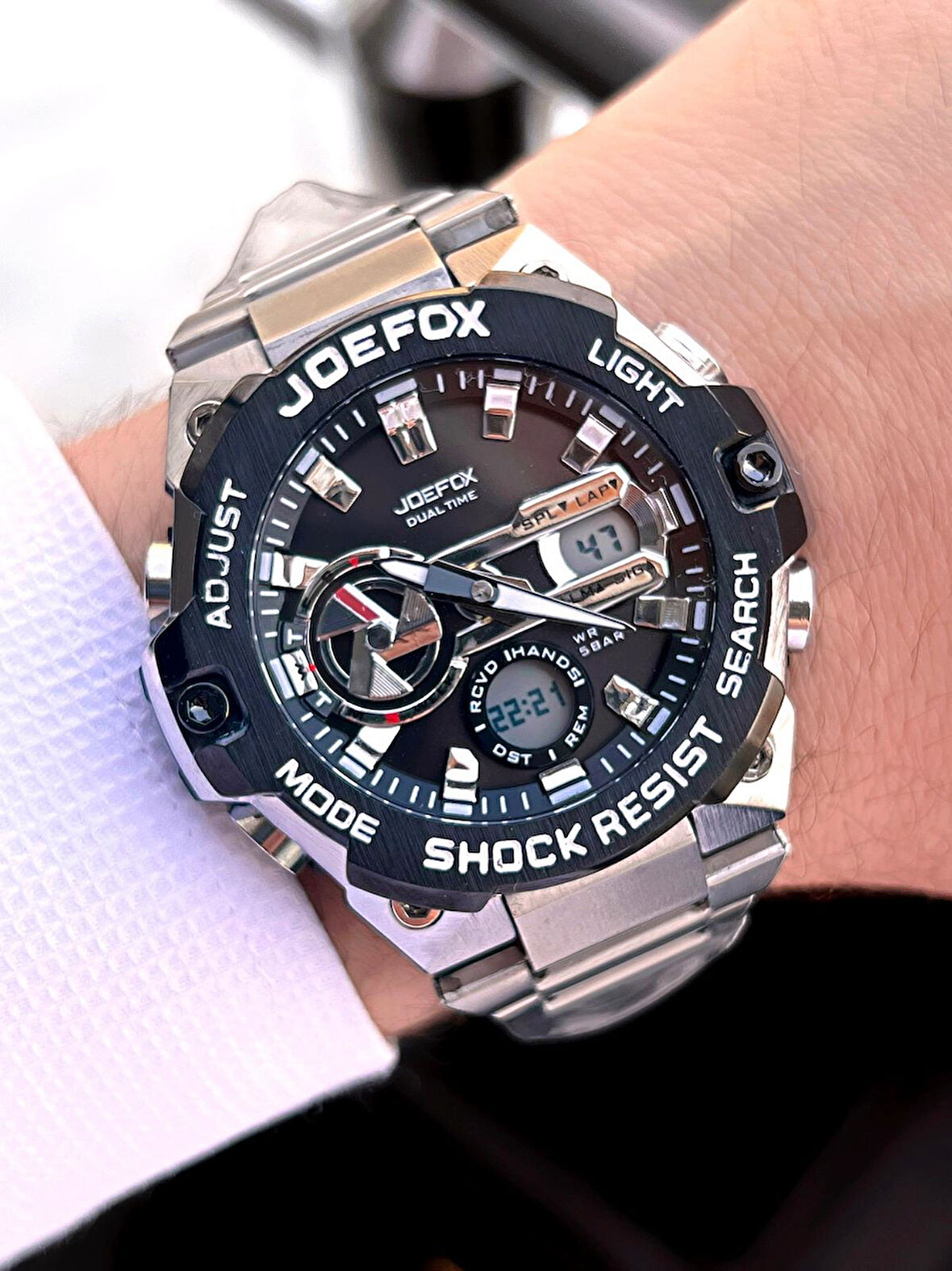 Joefox Çelik Kordon Dijital Ve Analog 2 Yıl Garantili 3 Atm Suya Dayanıklı Erkek Kol Saati JOE.CL10