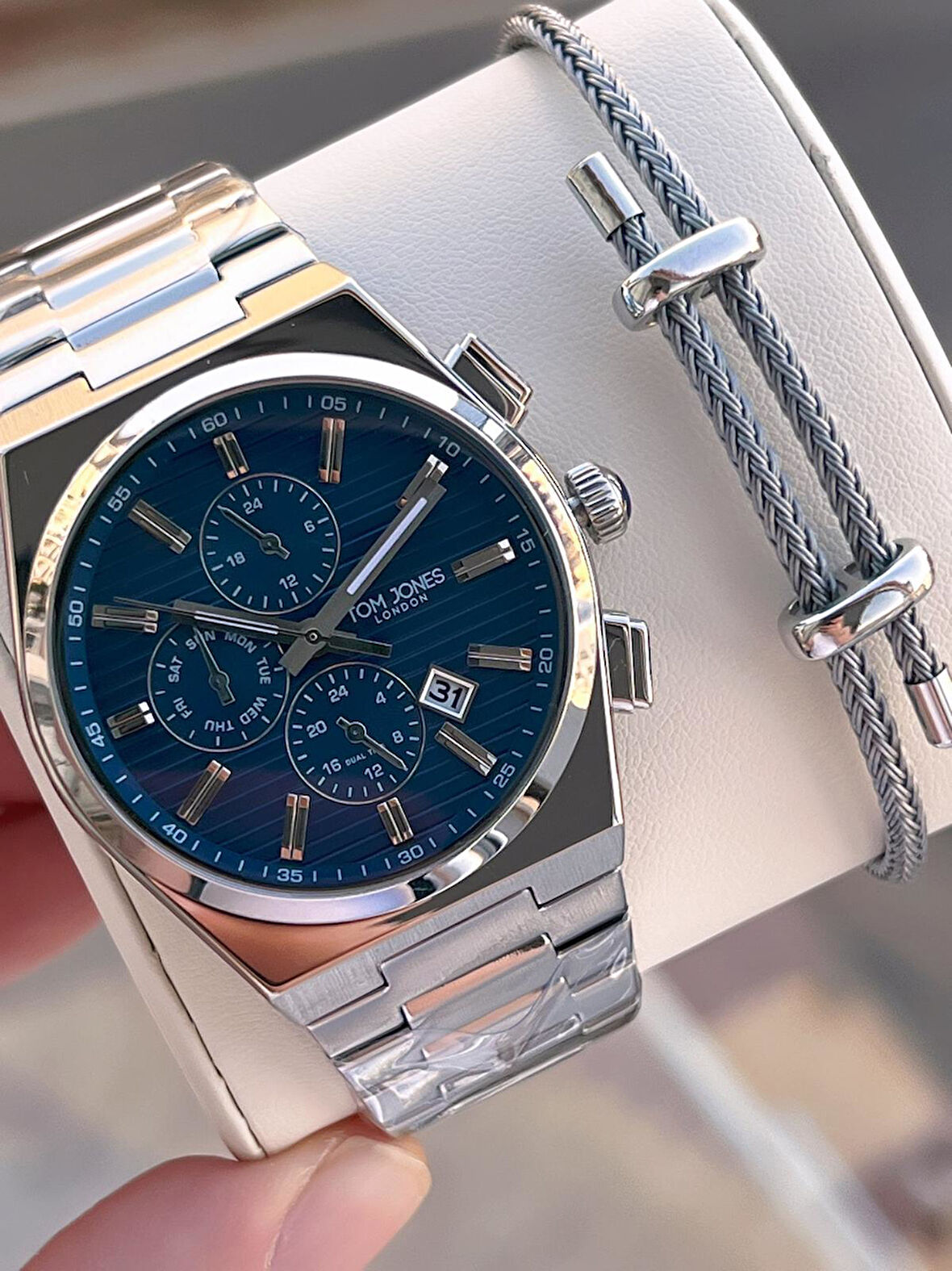 Tom Jones Çelik Kordon 3 Atm Suya Dayanıklı 2 Yıl Garantili Erkek Kol Saati+Bileklik TJE1.10017.3