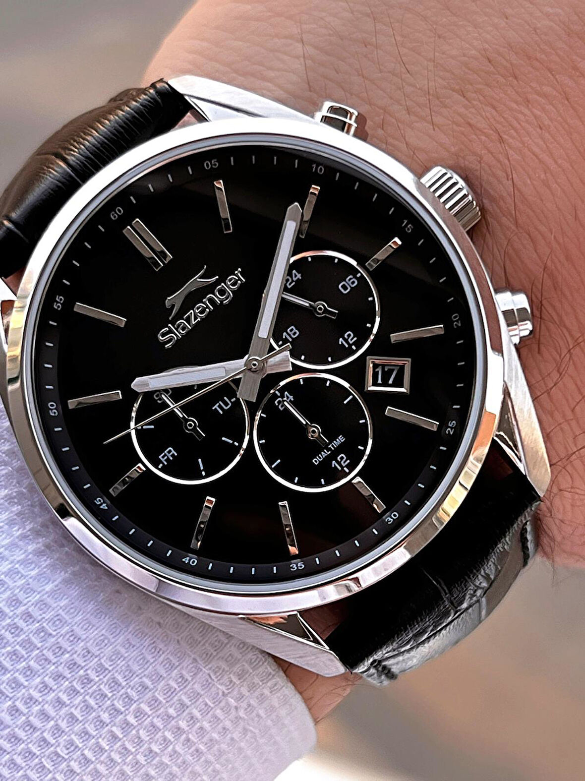 Slazenger Deri Kordon İç Fonksiyonları Aktif 10 Atm Suya Dayanıklı Erkek Kol Saati ESL.09.2494.2.01