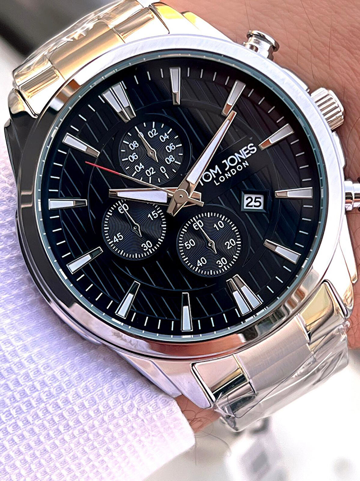 Tom Jones Çelik Kordon 3 Atm Suya Dayanıklı 2 Yıl Garantili Erkek Kol Saati TJE1.2389.2