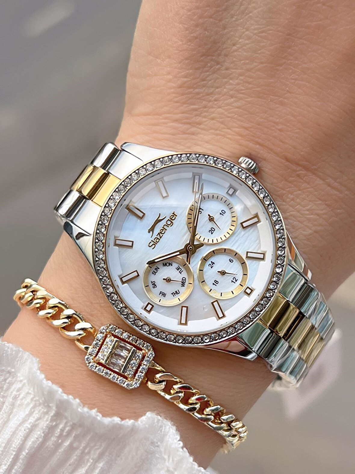 Slazenger İç Kadran Fonsiyonları Aktif 5 Atm Suya Dayanıklı Spor Kadın Kol Saati BSL.2069.M3