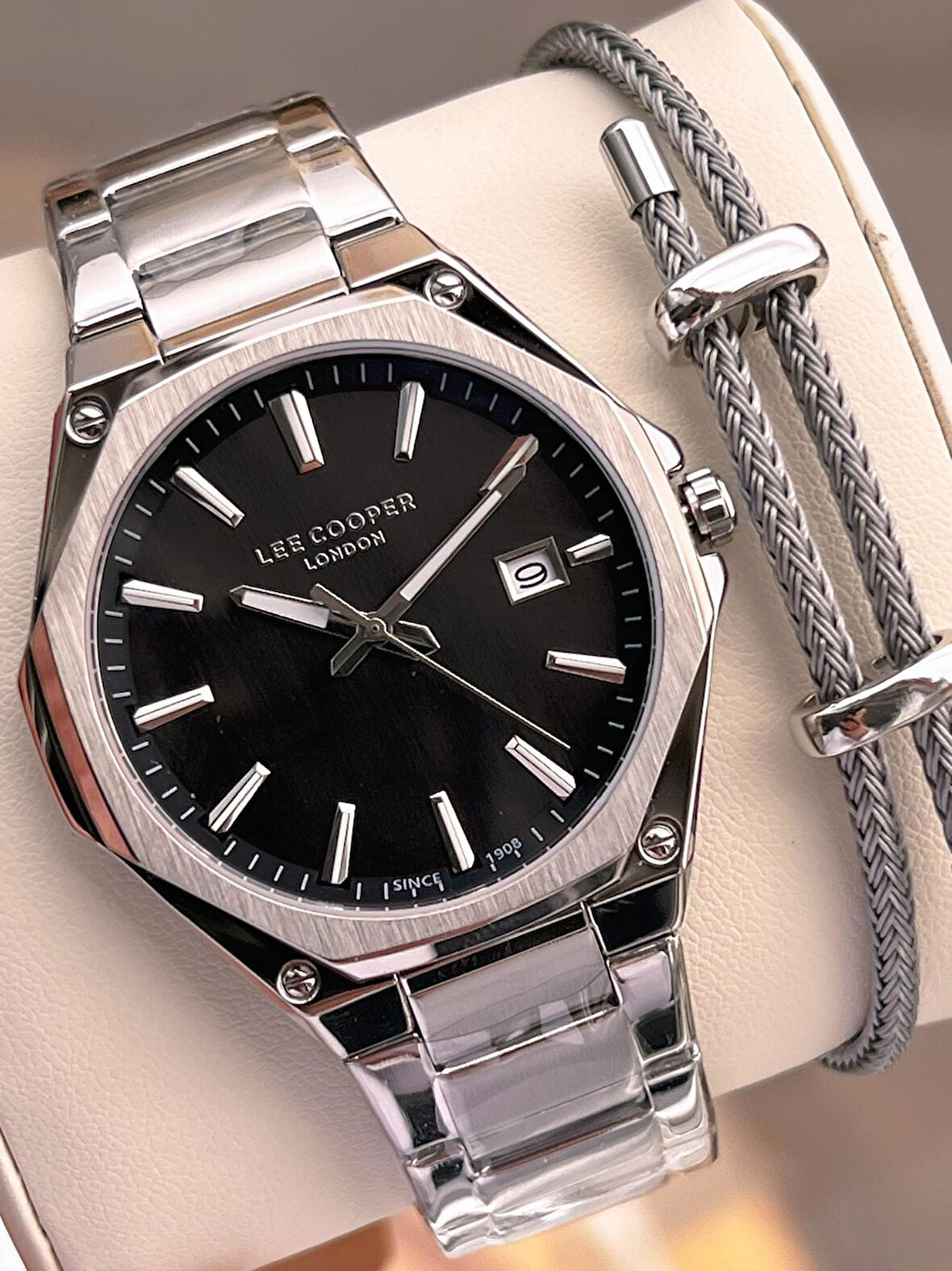 Lee Cooper İtalyan Tasarım Bileklik Hediyeli 2 Yıl Garantili 5 Atm Erkek Kol Saati ELC.08252.350