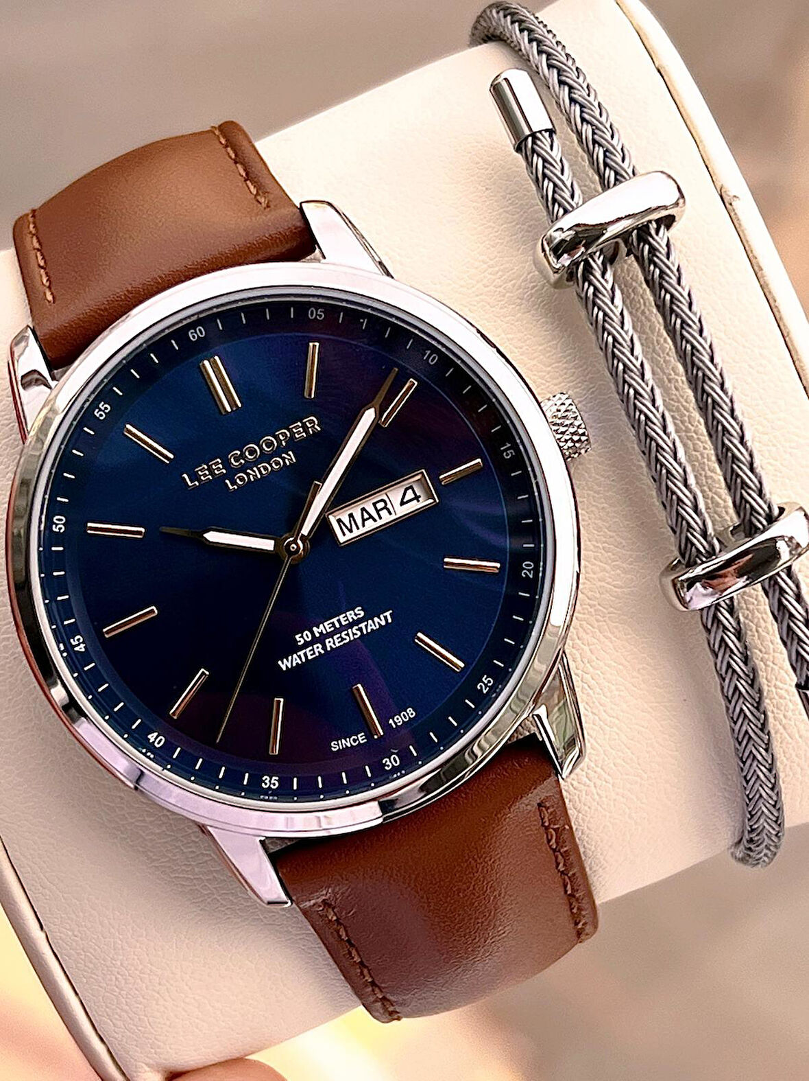 Lee Cooper İtalyan Tasarım Bileklik Hediyeli 2 Yıl Garantili 5 Atm Erkek Kol Saati ELC.08235.394