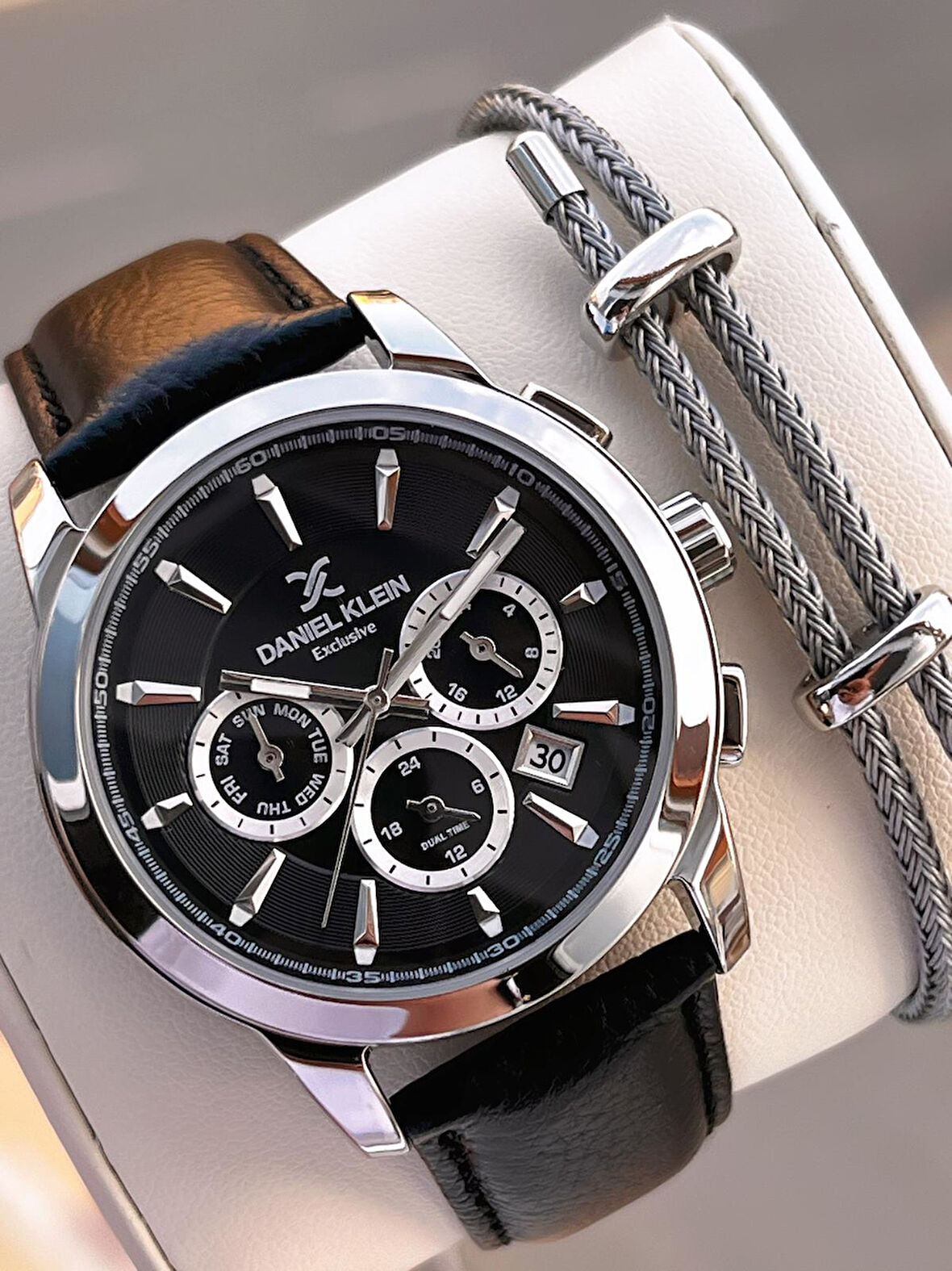 Daniel Klein Deri Kordon İç Kadran Fonksiyonları Aktif 3 Atm Suya Dayanıklı Erkek Kol Saati E140032-2