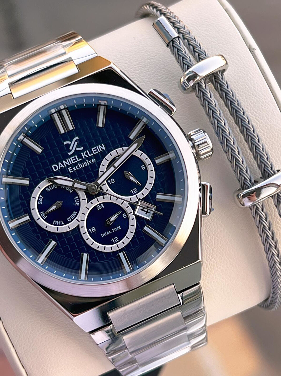 Daniel Klein İtalyan Tasarım Bileklik Hediyeli 2 Yıl Garantili Suya Dayanıklı Erkek Kol Saati XY.4