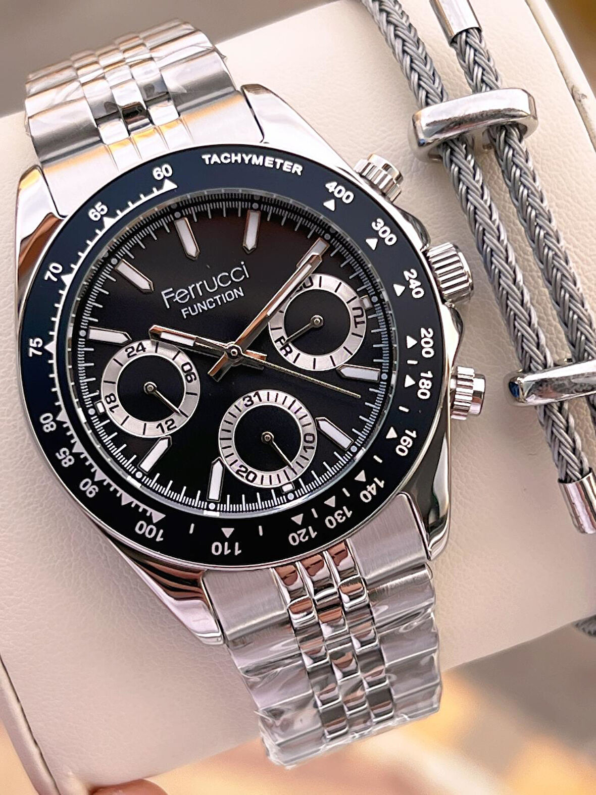 Ferrucci 2 Yıl Garantili Çelik Kordon İç Kadran Özellikleri Aktif 3 Atm Erkek Kol Saati EF.03648.4