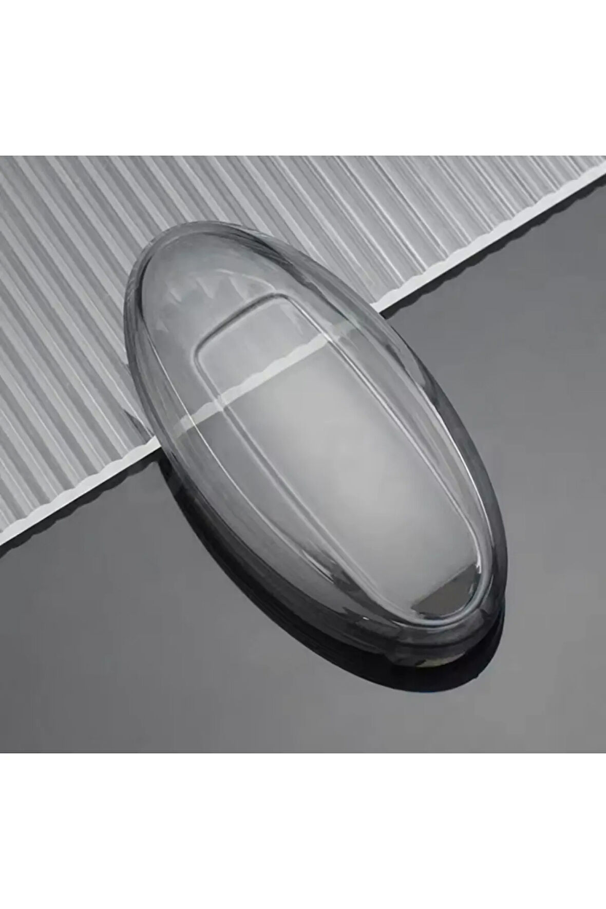 Nissan Micra Sustasız Şeffaf-Füme Anahtar Kılıfı