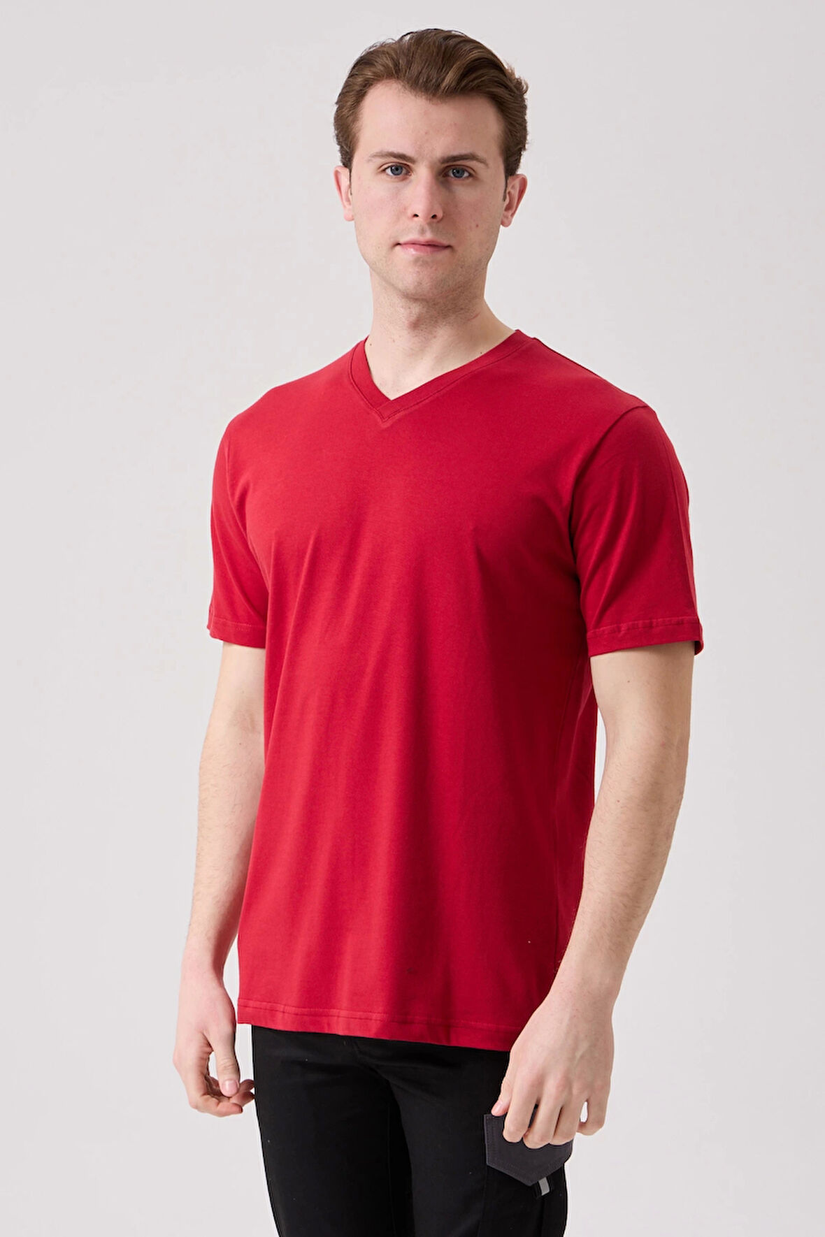 Galanthus V Yaka T-Shirt - Nefes Alabilir, Rahat ve Şık Tasarım