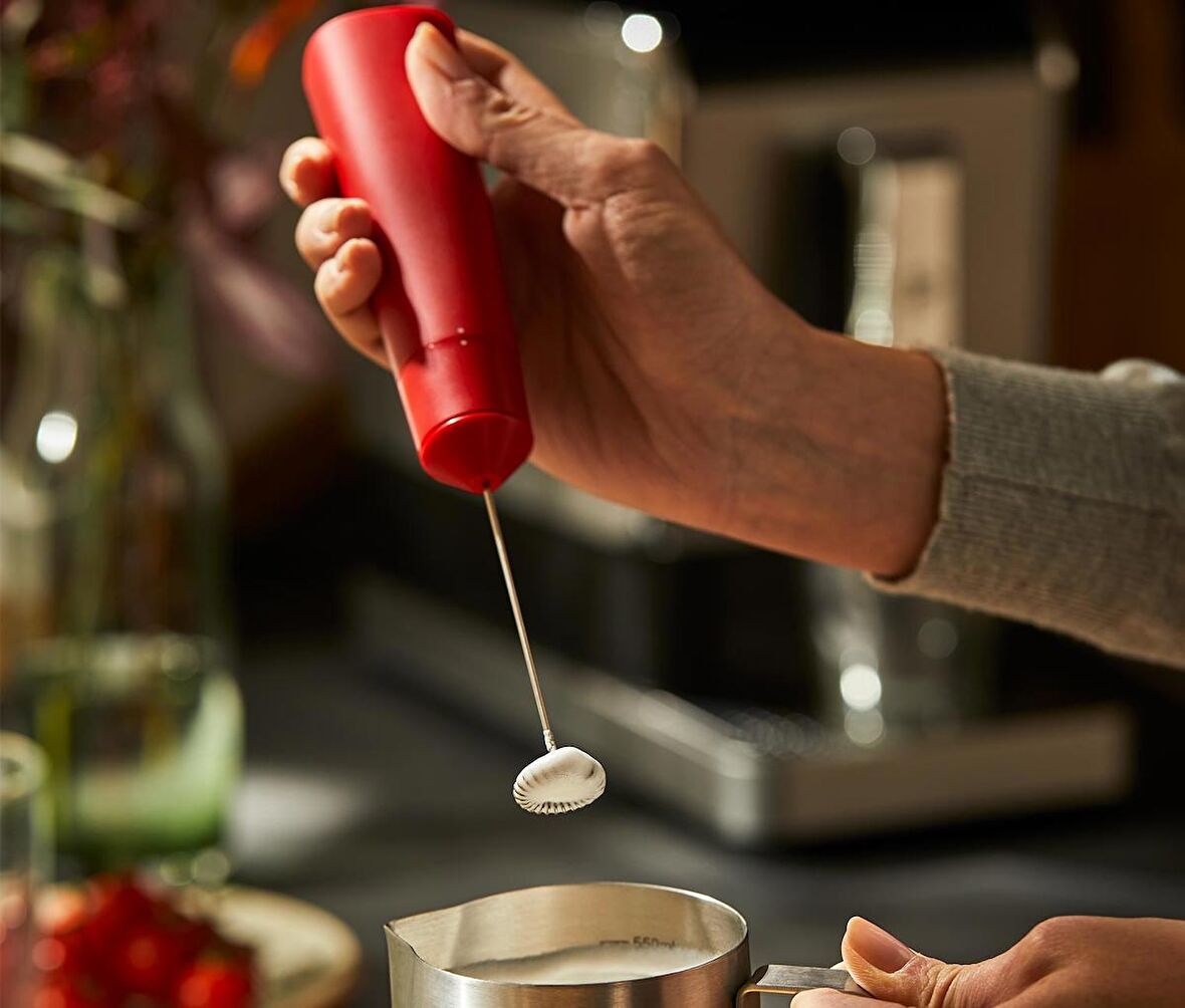 Tchibo Şarjlı Süt Köpürtücü, Kırmızı