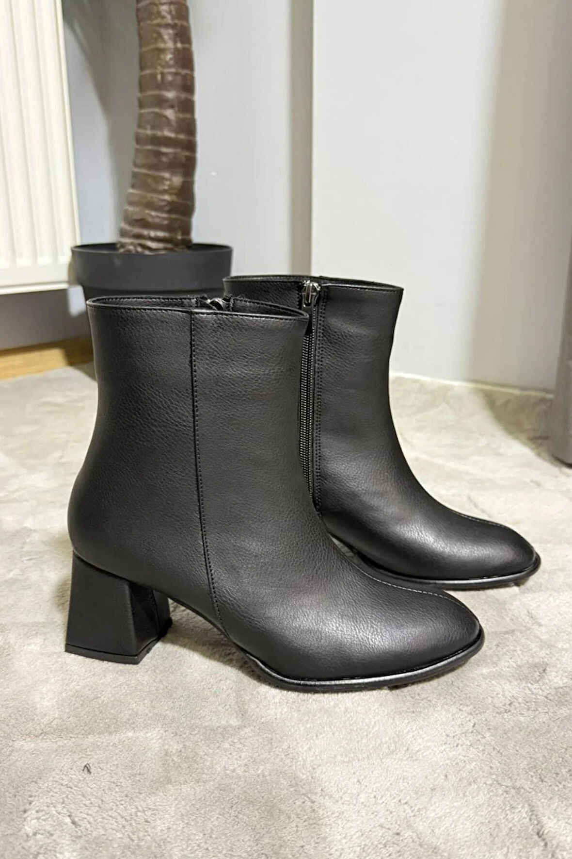 Kadın Marta Siyah Kalın Topuklu Yumurta  Burun Fermuarlı Bot