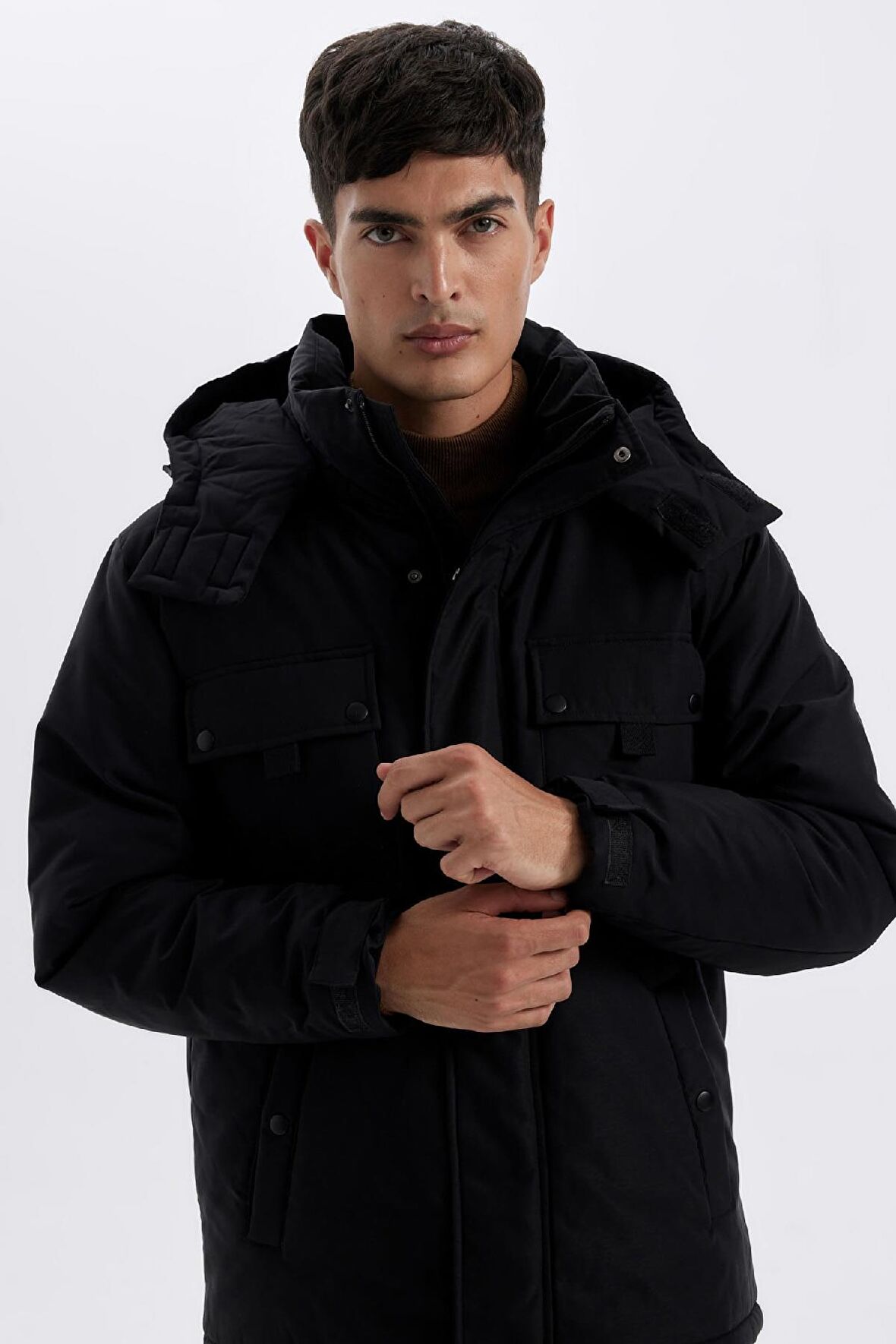 DeFacto Su İtici Çıkarılabilir Kapüşonlu Mont Fermuarlı Cepli C6901AX24WNBK27