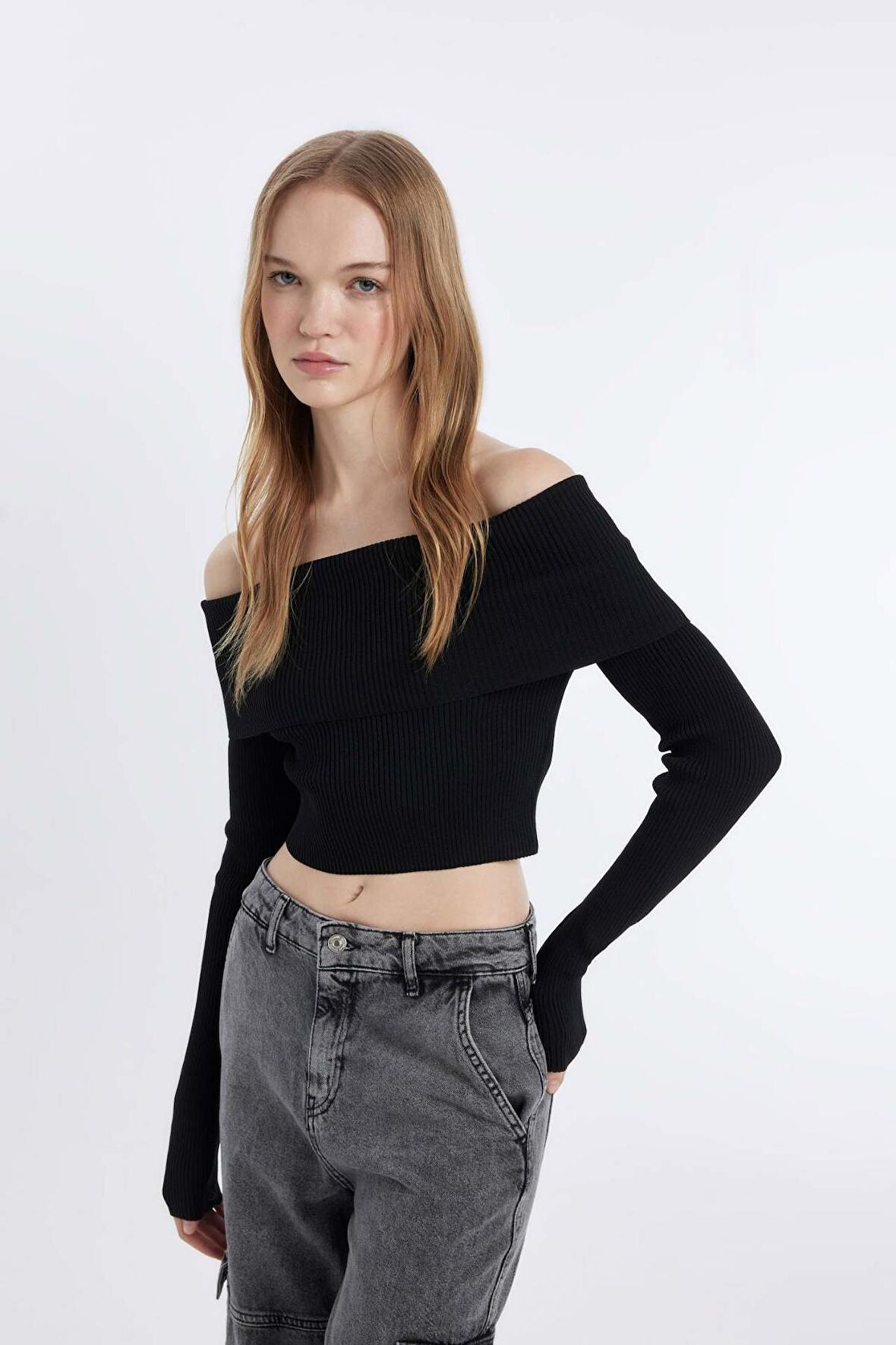 DeFacto Coool Slim Fit Dar Kesim Açık Omuz Basic Düz Triko Kazak B6537AX24WNBK56