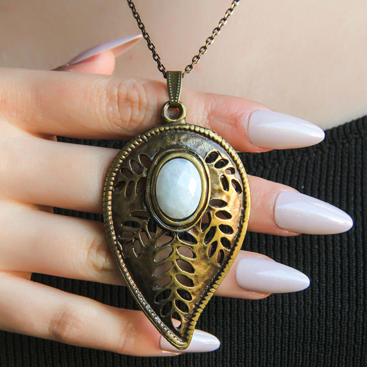 Doğal Taş Aytaşı Doğal Taşlı Yaprak Desen Kadın Doğal Taş Otantik Uzun Kolye euk9ay