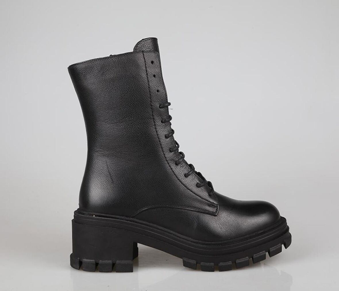 CASTLE BLACK 52671 Hakiki Deri Siyah Kadın Bot