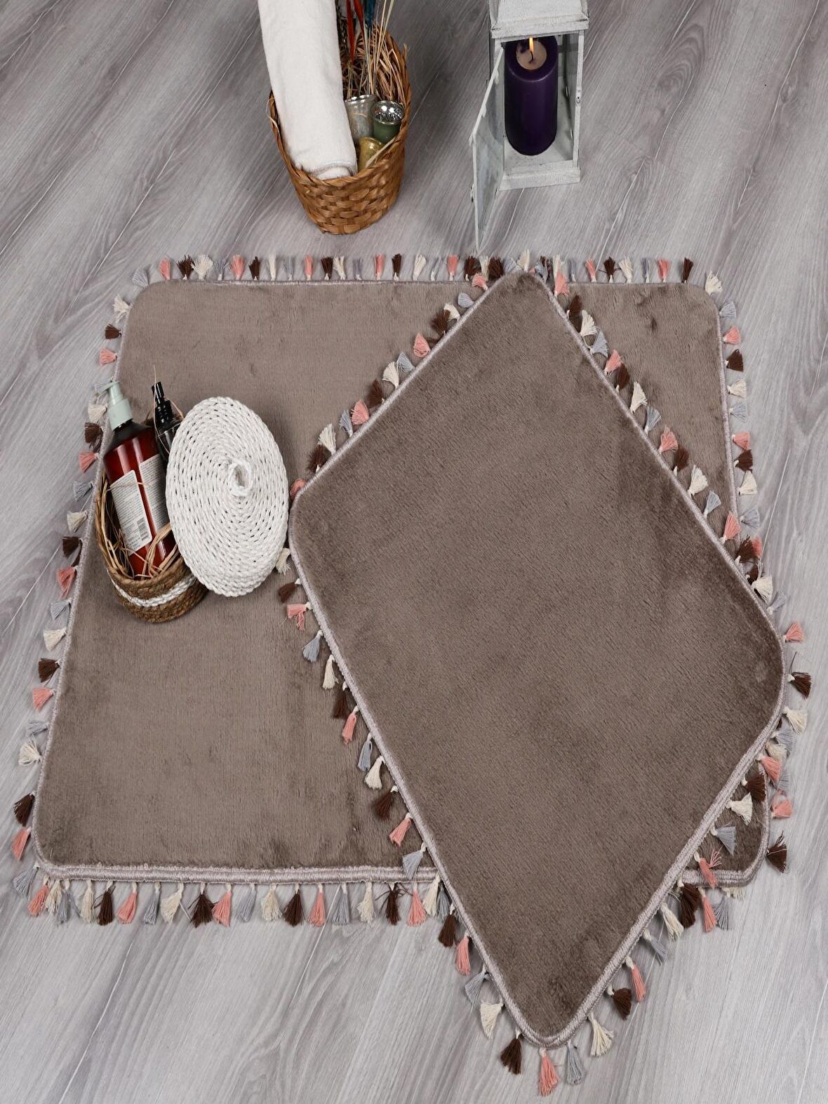My Evilla Modern Dekoratif Multi Saçaklı Klozet Takımı 60x100