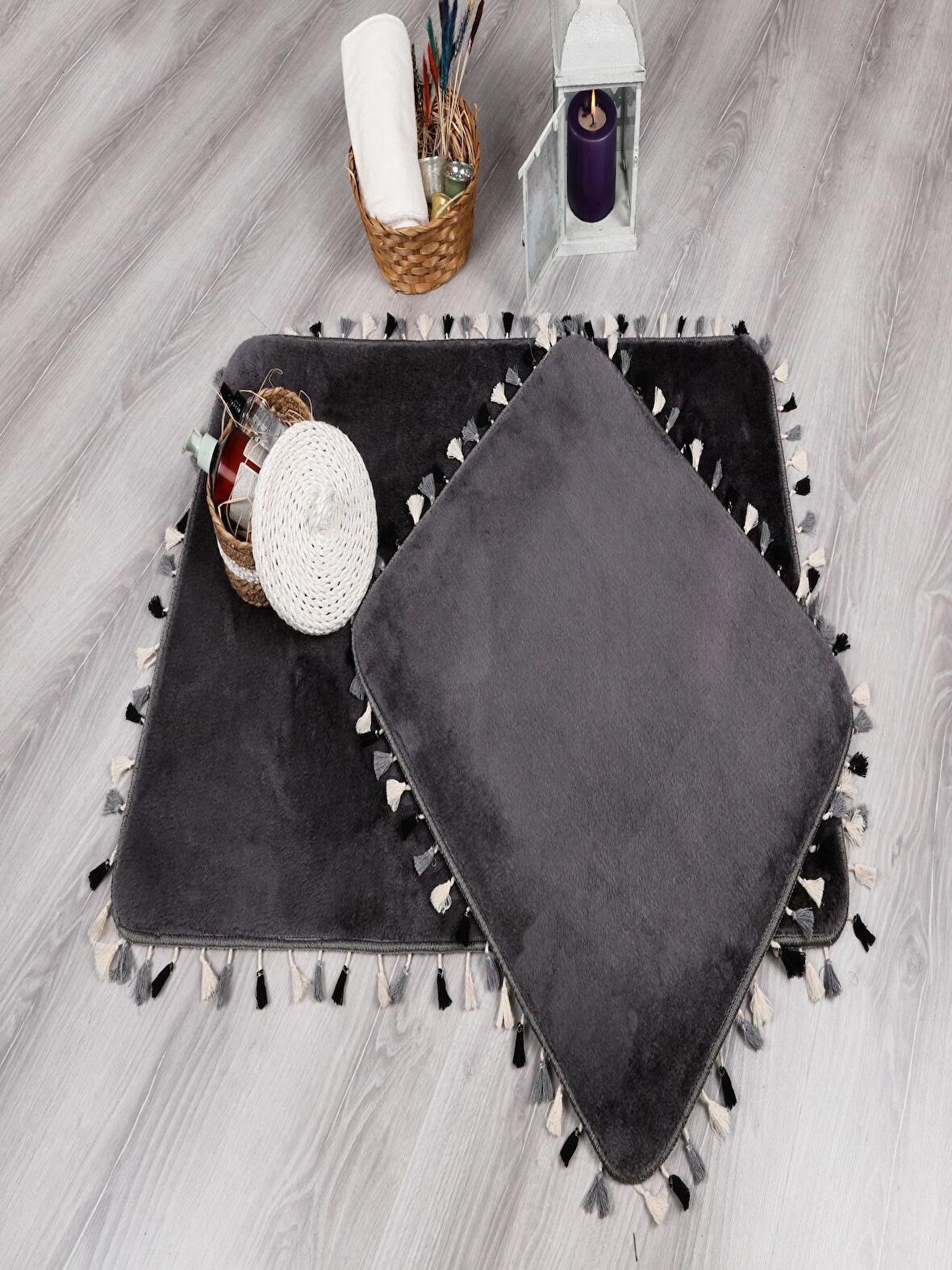 My Evilla Modern Dekoratif Multi Saçaklı Klozet Takımı 60x100