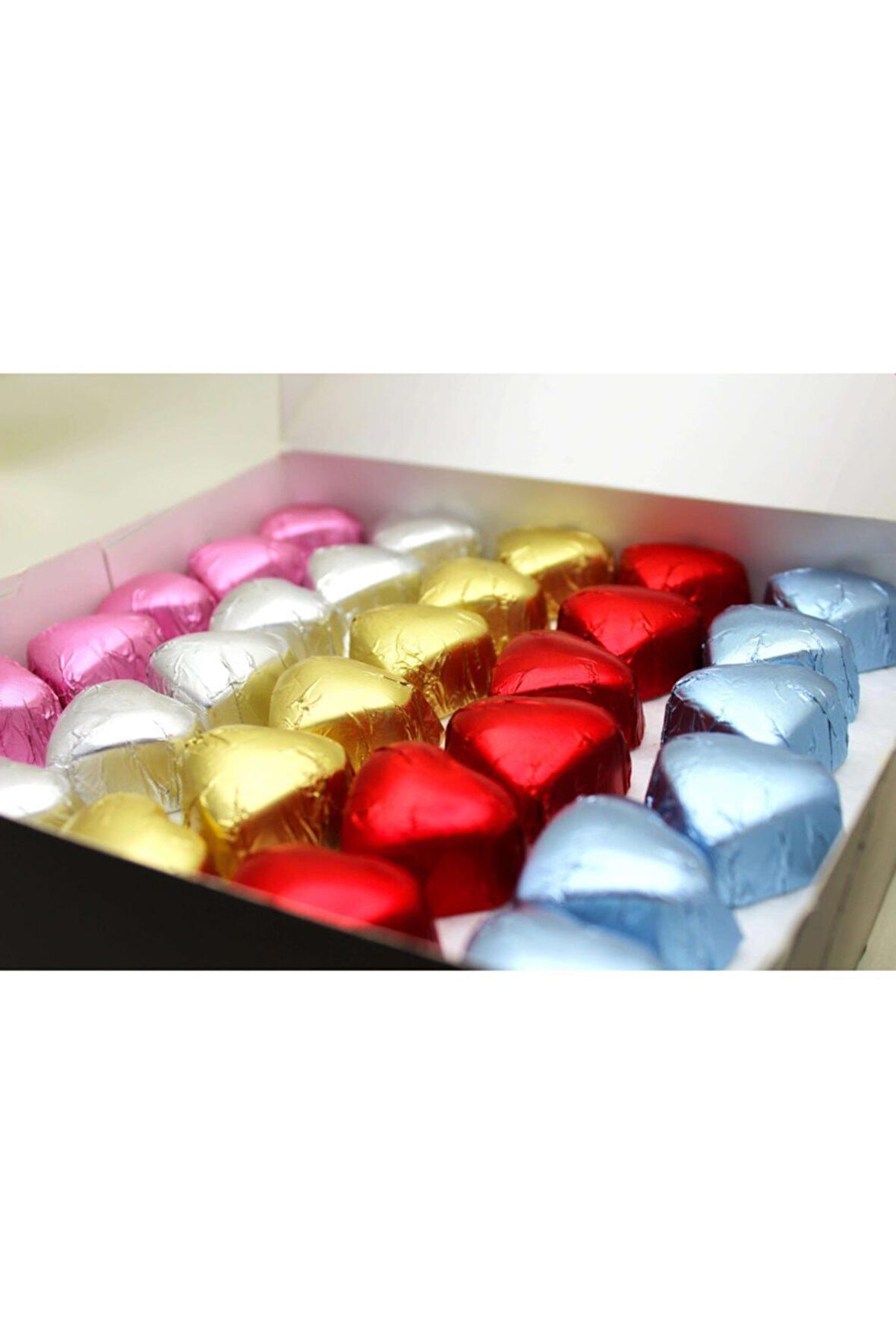 Dark Brown 1000 Gr Fındık Parçacıklı Sargılı Çikolata Kalp Şekilli Sütlü Ikramlık