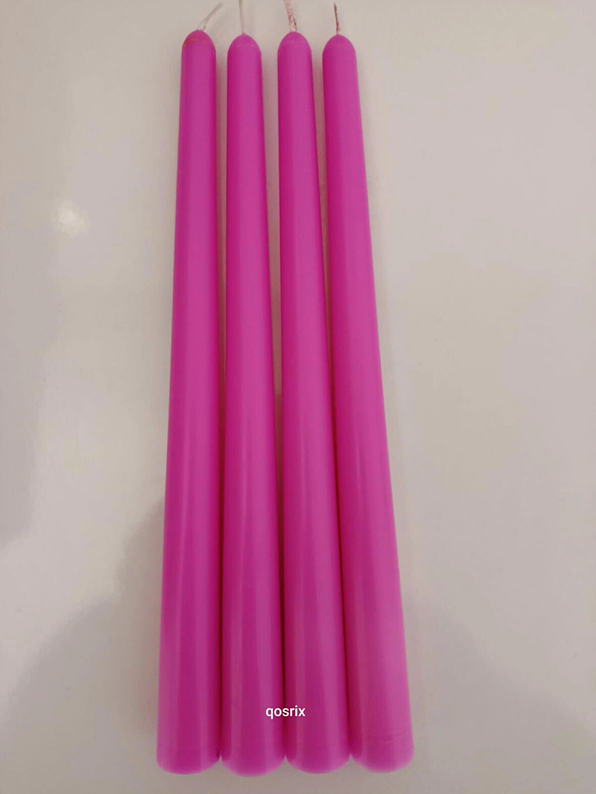 qosrix 4'lü Açık Pembe Şamdan Soya Mumu 1. Kalite Soya Doğal Pudra Kokulu Uzun Çubuk Konik Mum Dekoratif