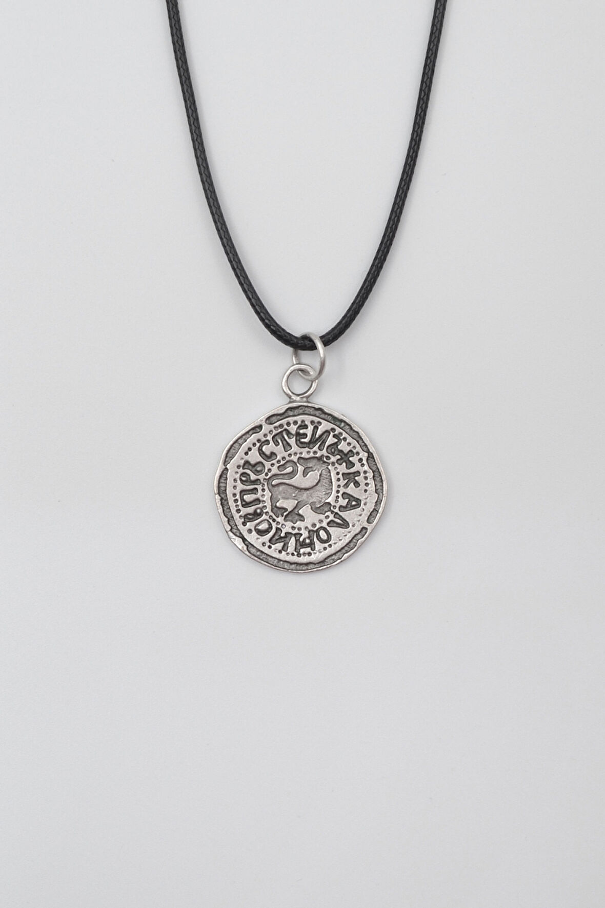 Kaloyan's Madalyon Siyah Deri İp Kolye - Antik Gümüş Kaplama - Kadın Erkek - 60 cm