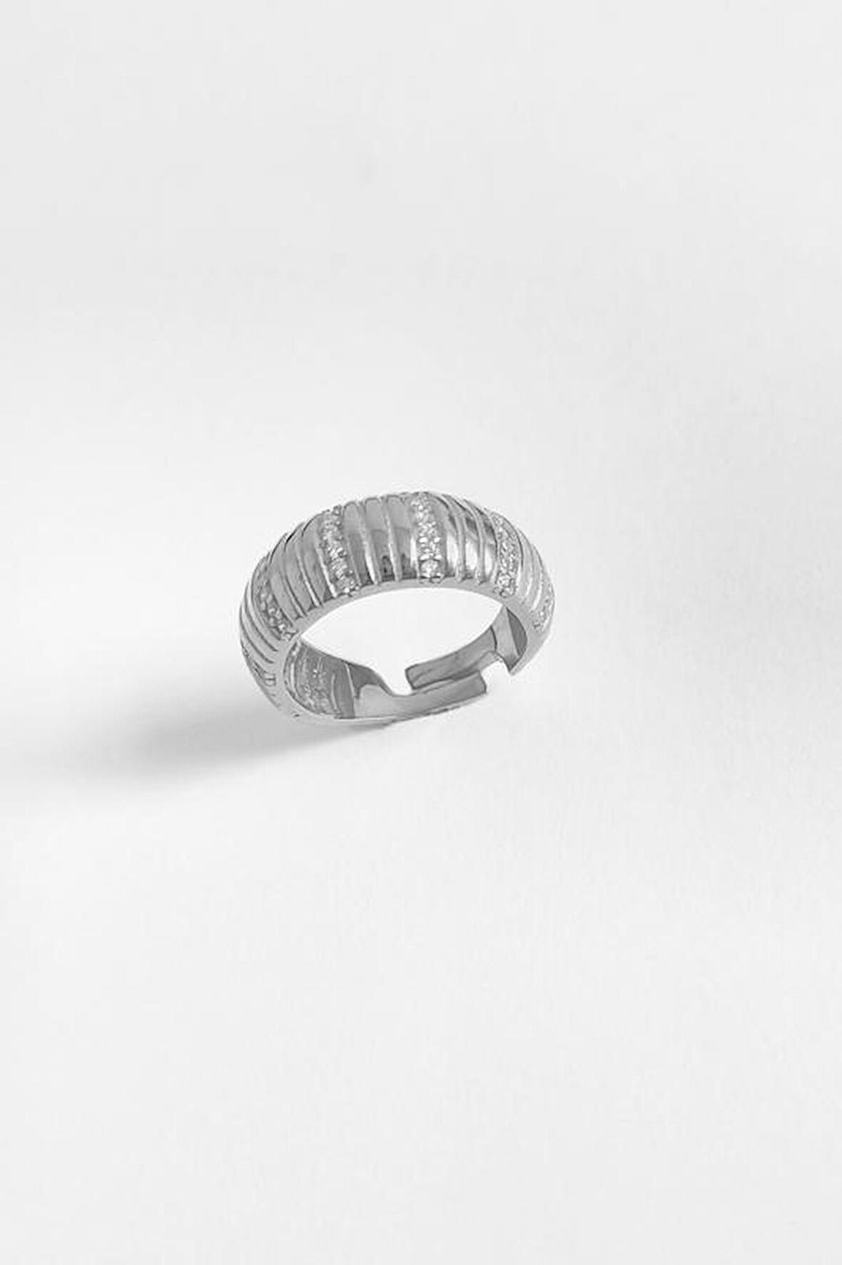 Beyaz Taşlı Gümüş Yüzük