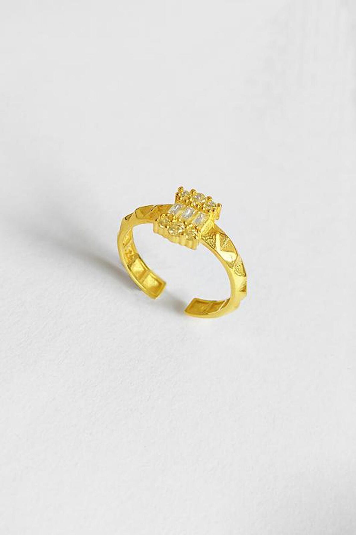 Ortası Baget Taşlı Gümüş Yüzük