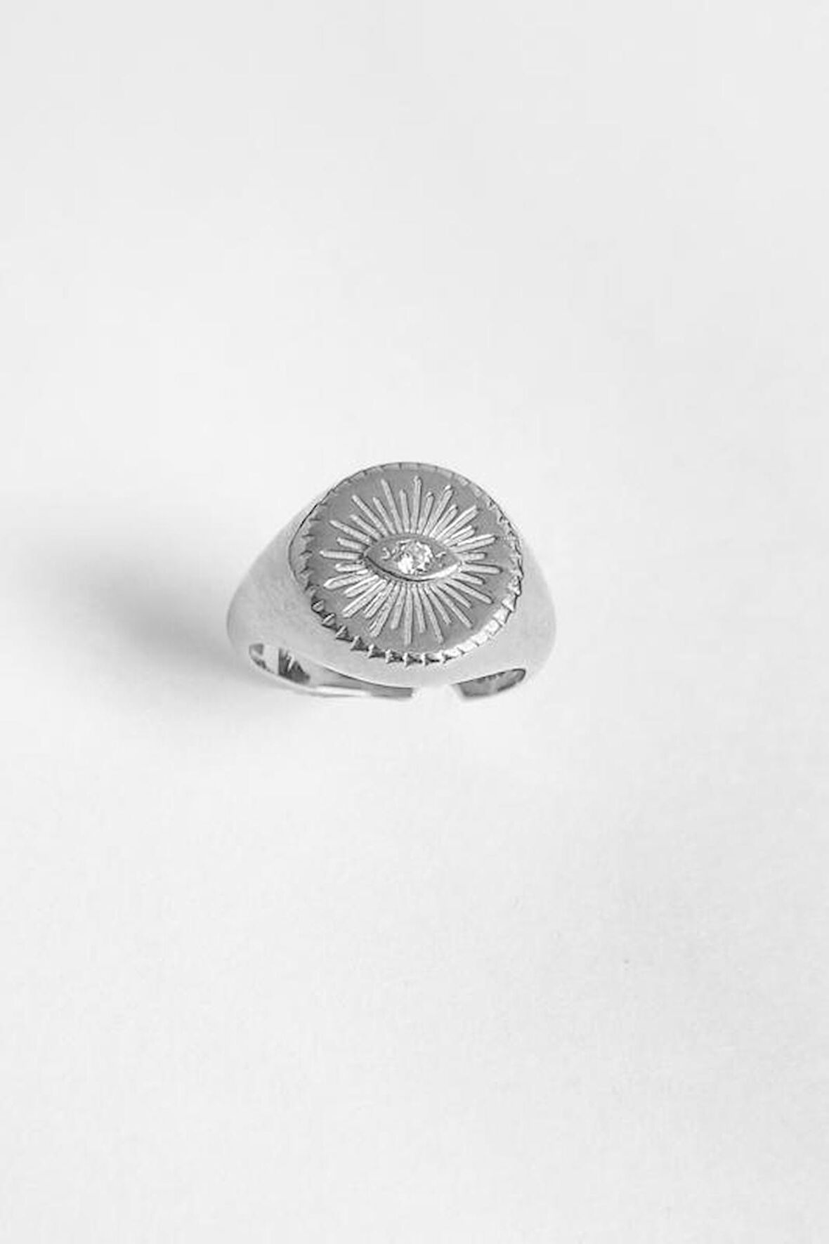 Beyaz Tek Taşlı Gümüş Göz Yüzük