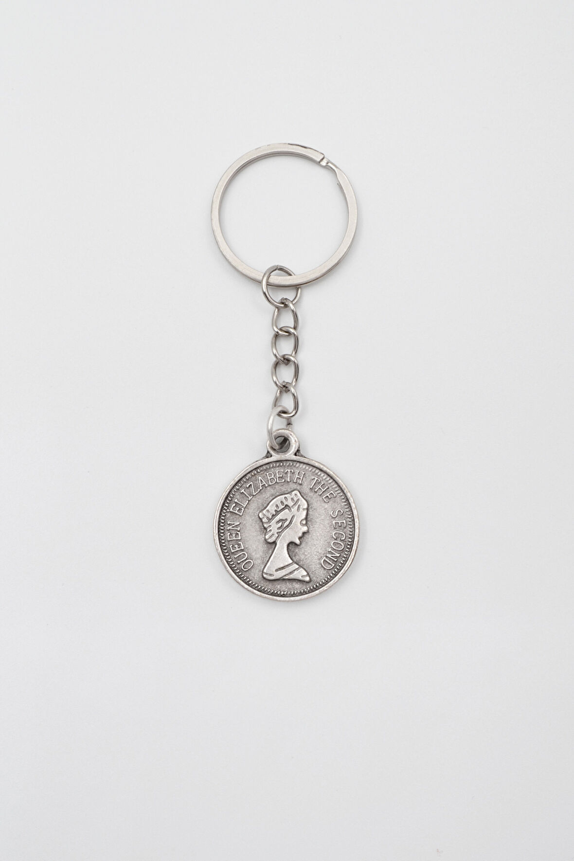 Kraliçe Elizabeth II (Genç Portre) Anahtarlık - Antik Gümüş Kaplama - Kadın Erkek