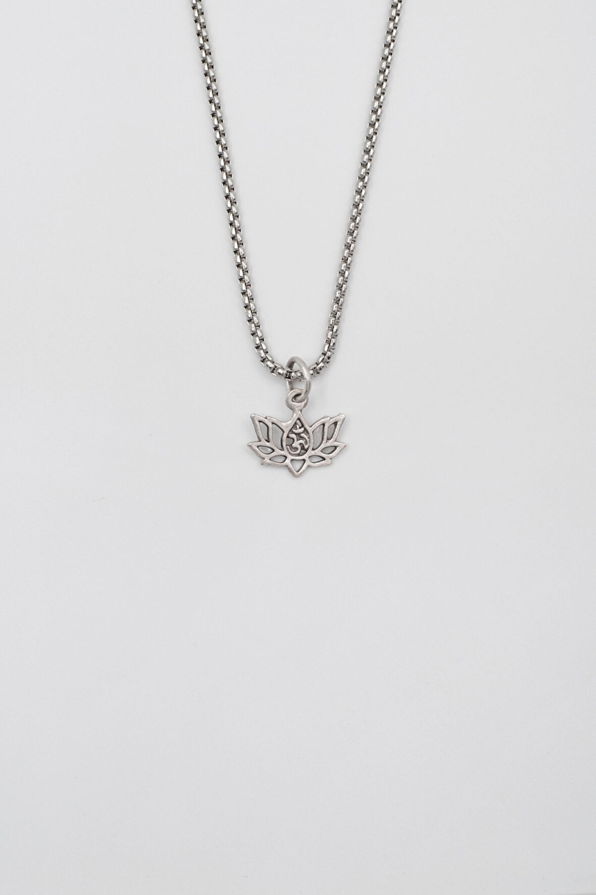 Minimal Om Sembollü Lotus Çiçeği Örme Zincir Kolye - Antik Gümüş Kaplama - Kadın Erkek - 60 cm