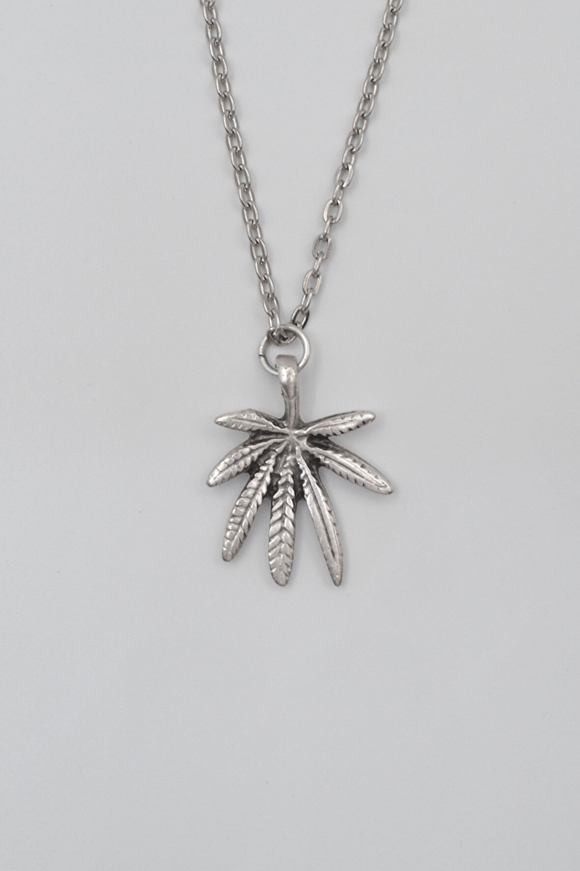 Marihuana - Kenevir Yaprak Düz Ezme Zincir Kolye - Antik Gümüş Kaplama - Kadın Erkek - 60 cm