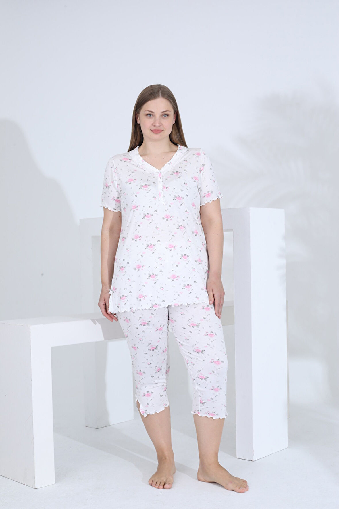 Angelique Bambu Kumaş Kısa Kol Dantel Detaylı Kadın Kapri Takım 22269