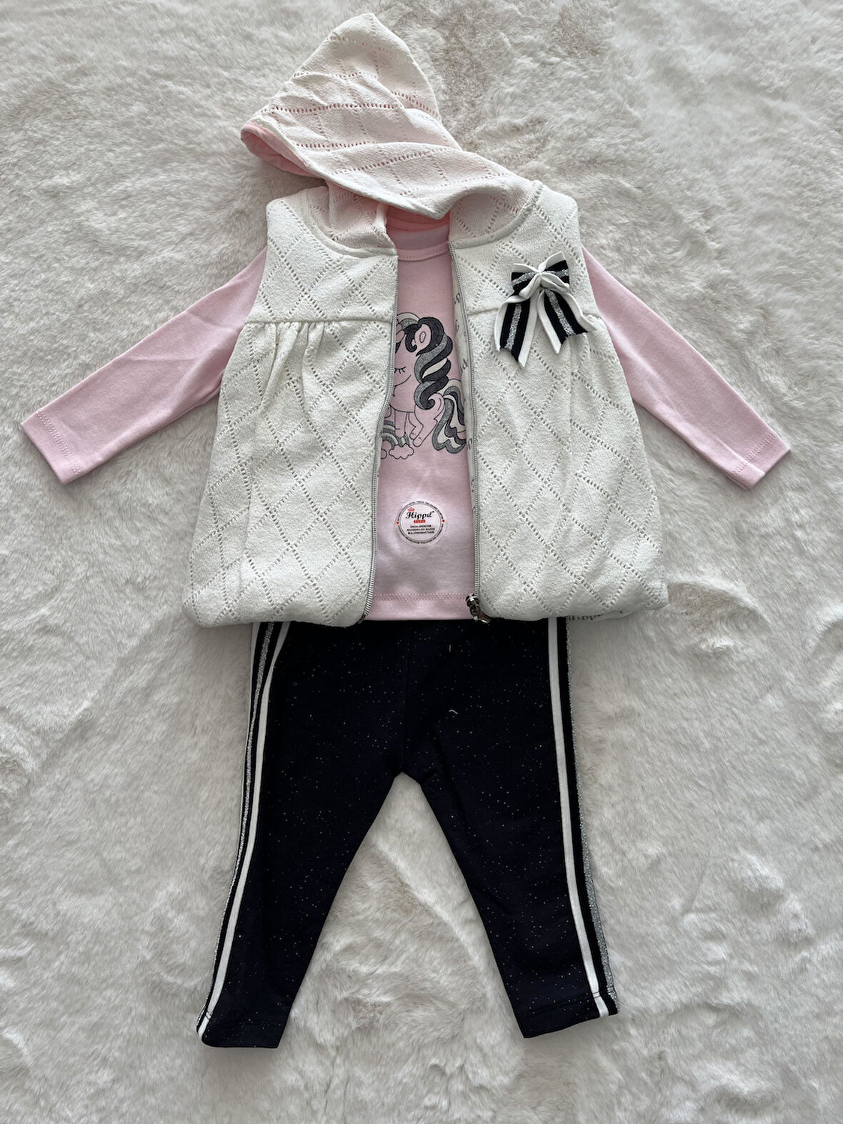 Triko Yelekli Üçlü Takım