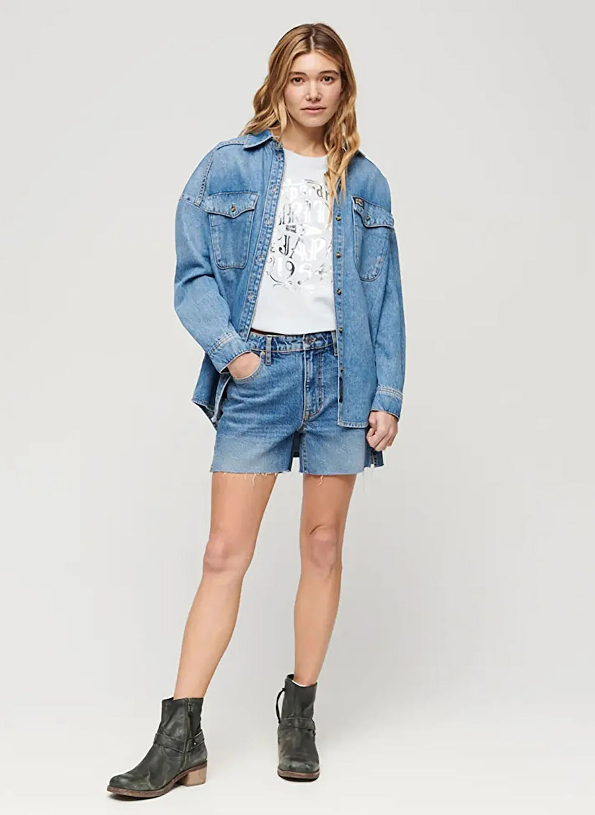 Superdry Yuvarlak Yaka Baskılı Ekru Kadın T-Shirt W1011396A