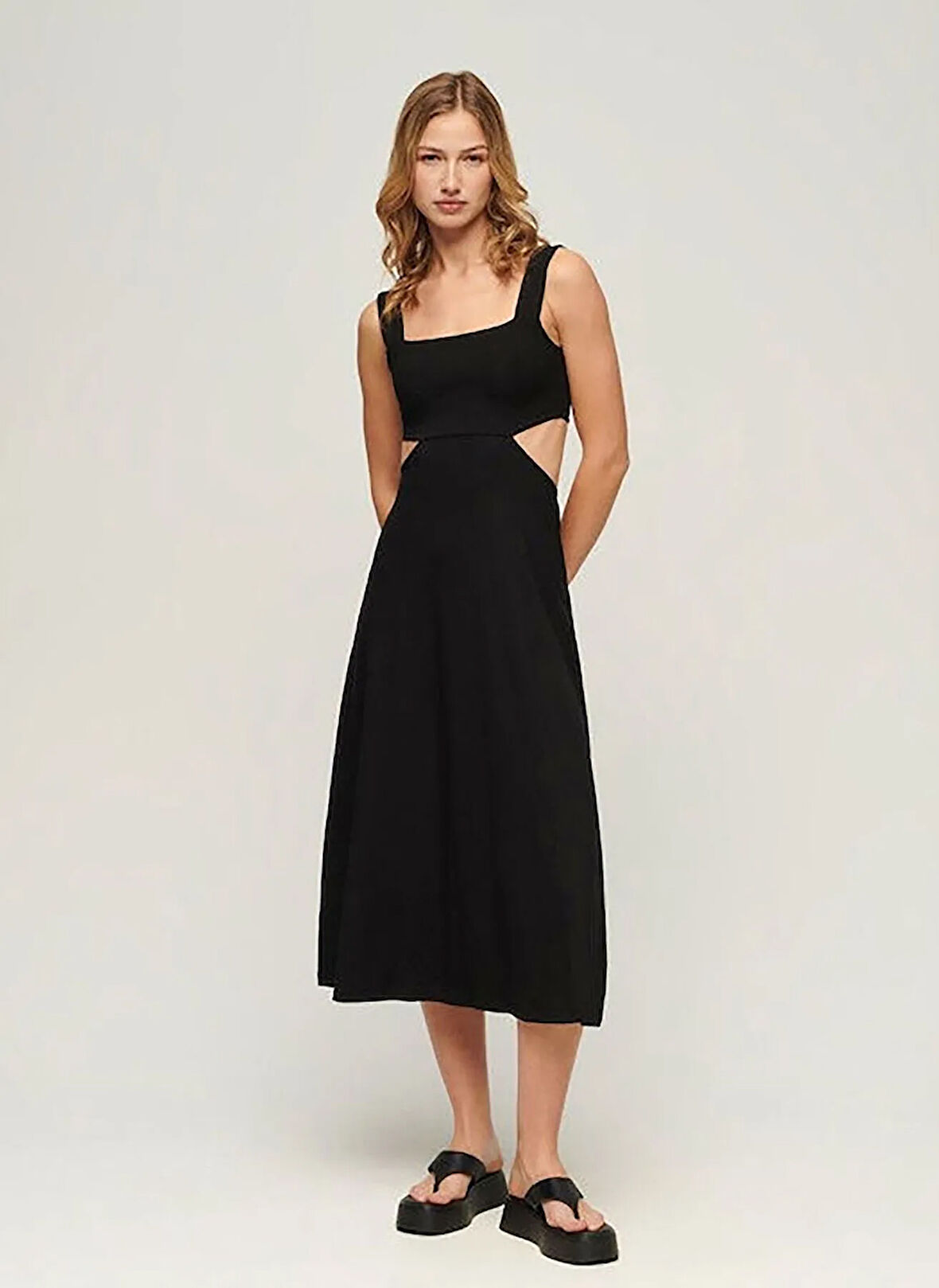 Superdry Kare Yaka Düz Siyah Midi Kadın Elbise W8011607A