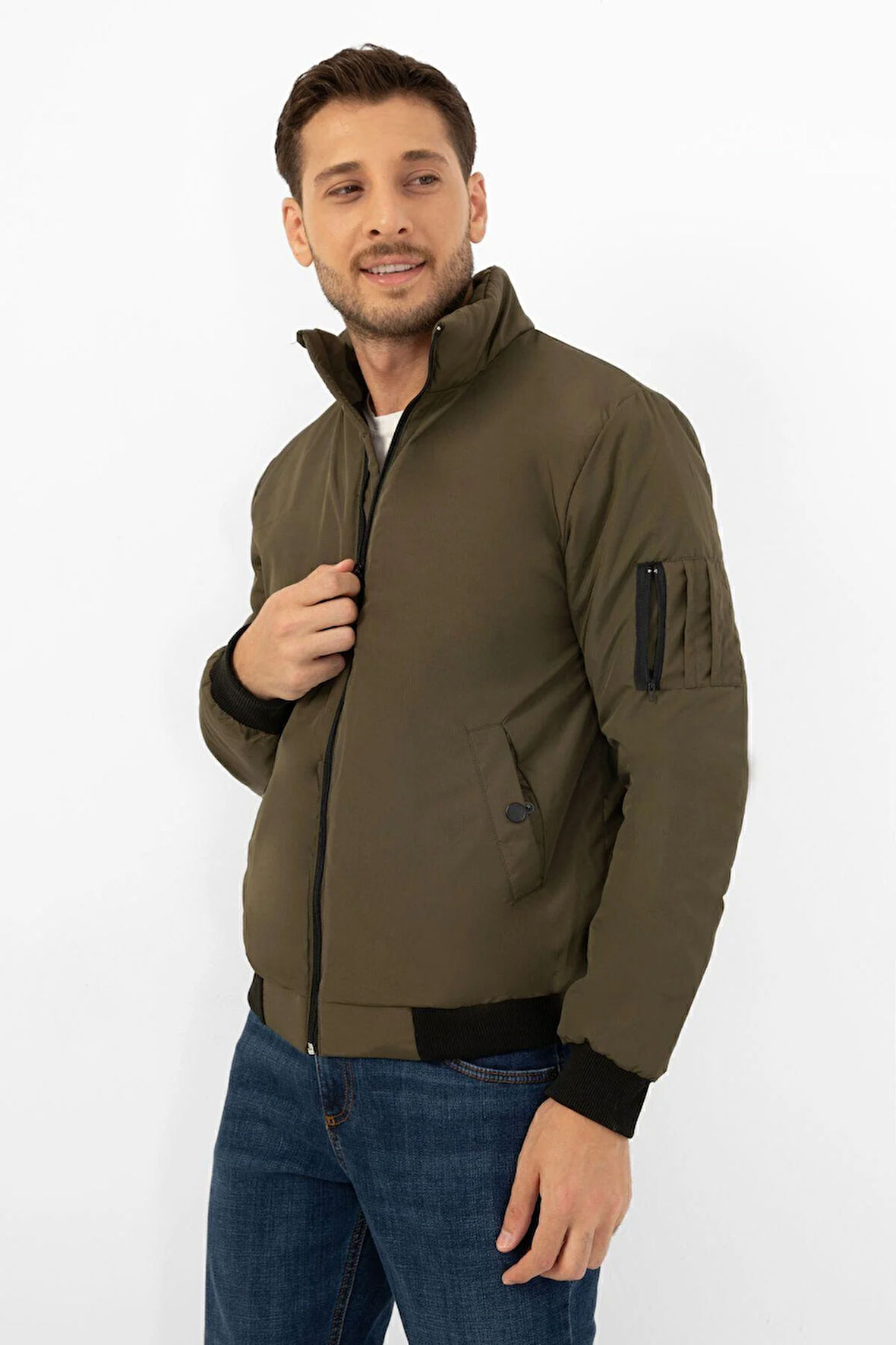 Erkek Astarlı Dik Yaka Mevsimlik Cepli Su ve Rüzgar Geçirmez Mont